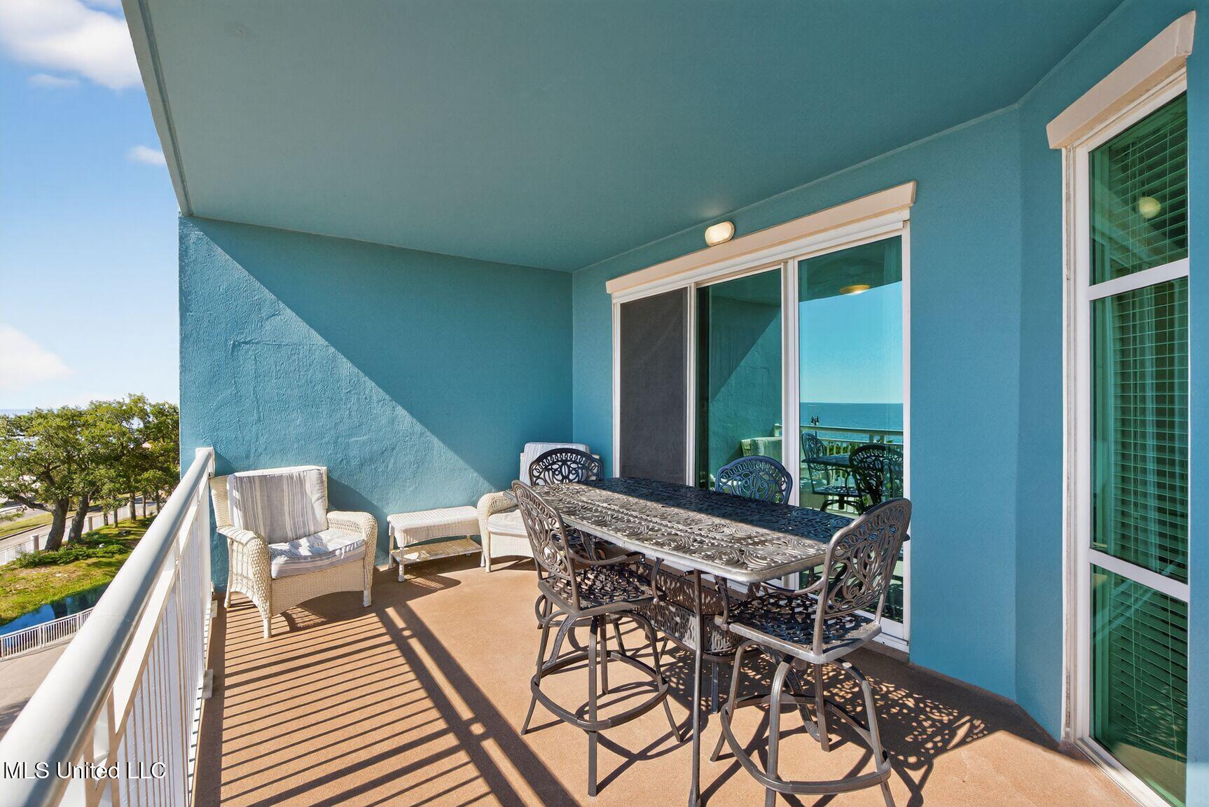 2228 Beach Drive Property Photo 28