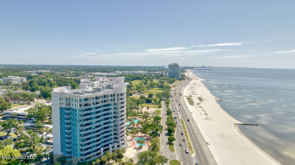 2228 Beach Drive Property Photo 41