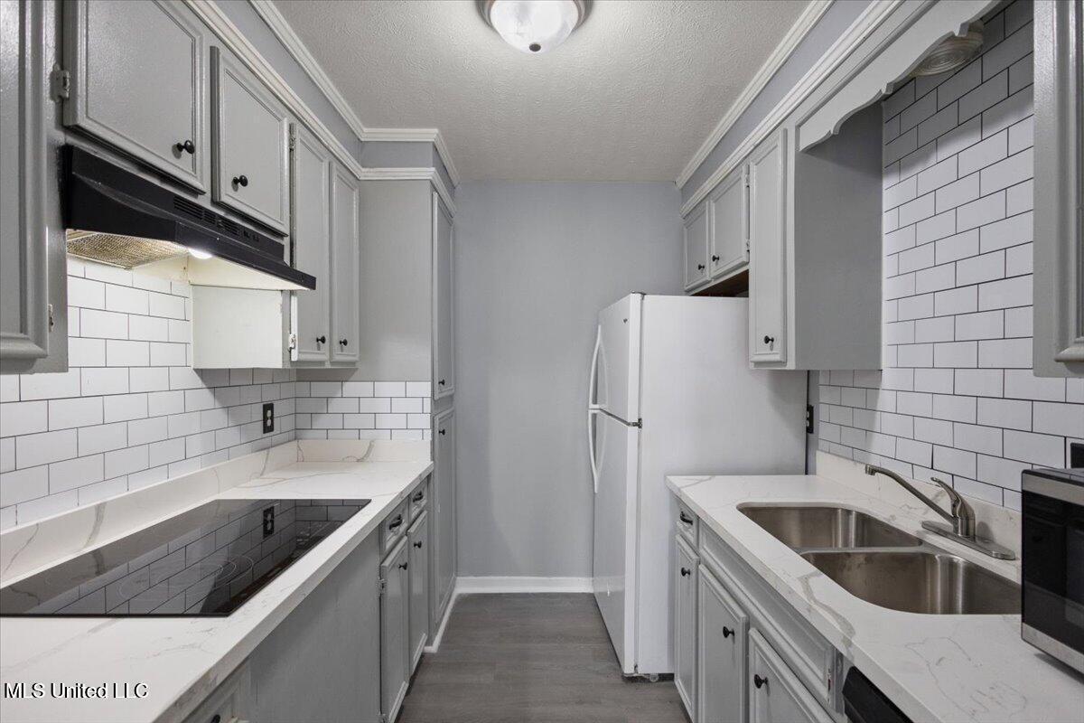 2455 River Oaks Boulevard Property Photo 11