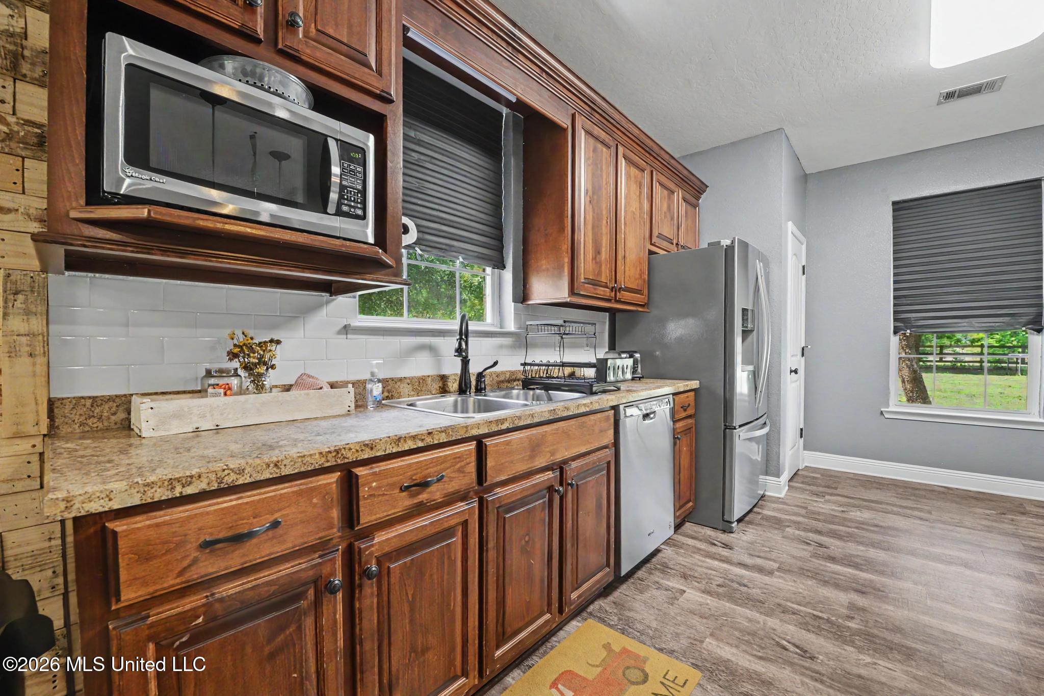 140 Cades Ridge Ridge Property Photo 6
