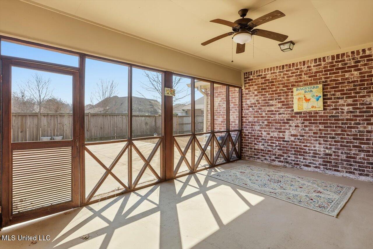 119 Camden Crossing Property Photo 4
