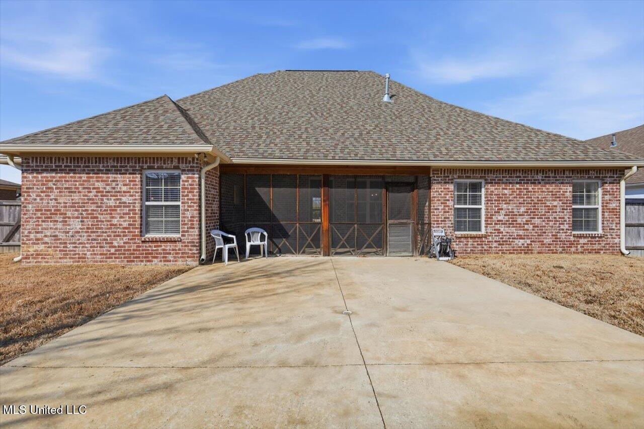 119 Camden Crossing Property Photo 6