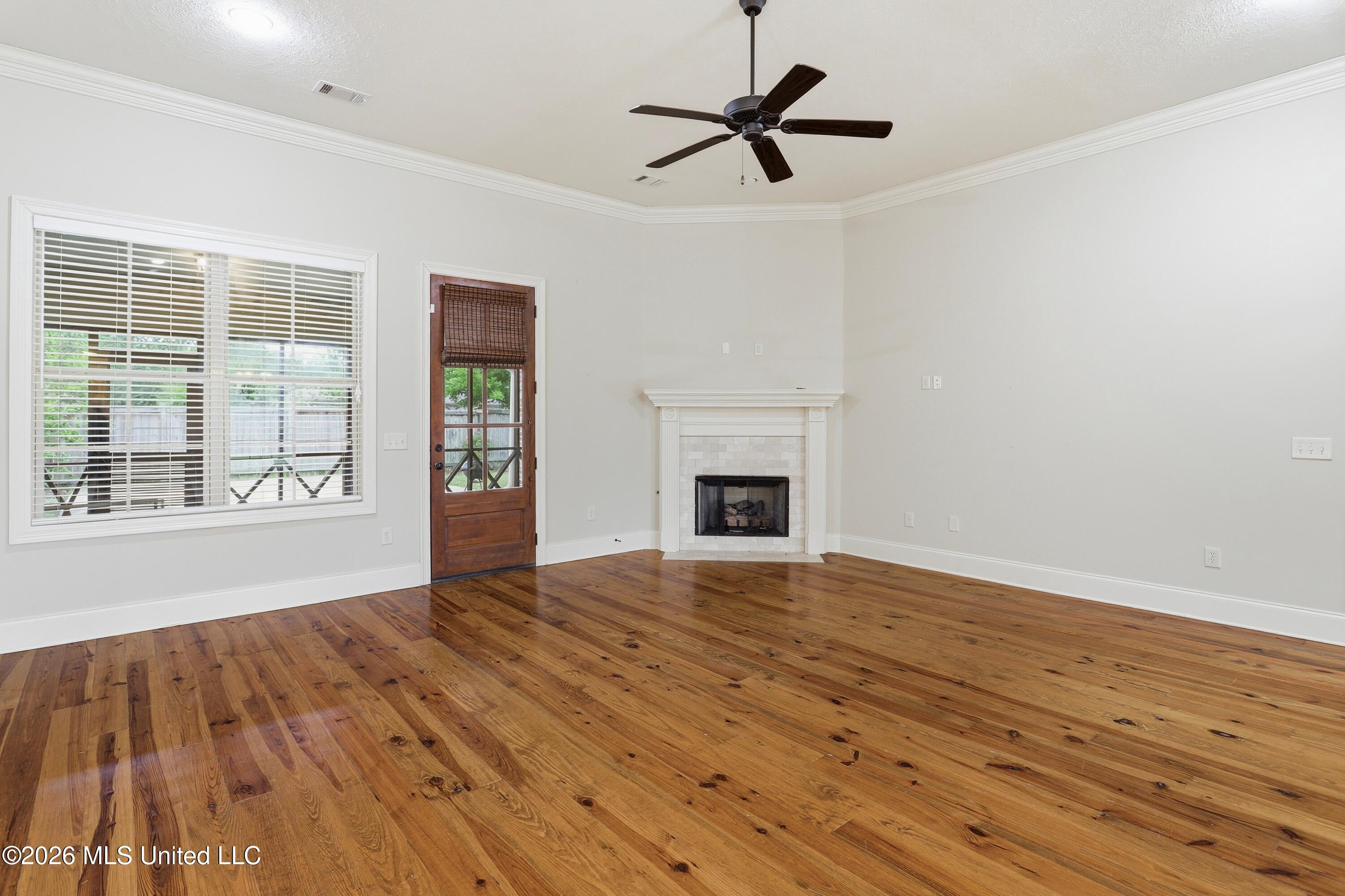 119 Camden Crossing Property Photo 13