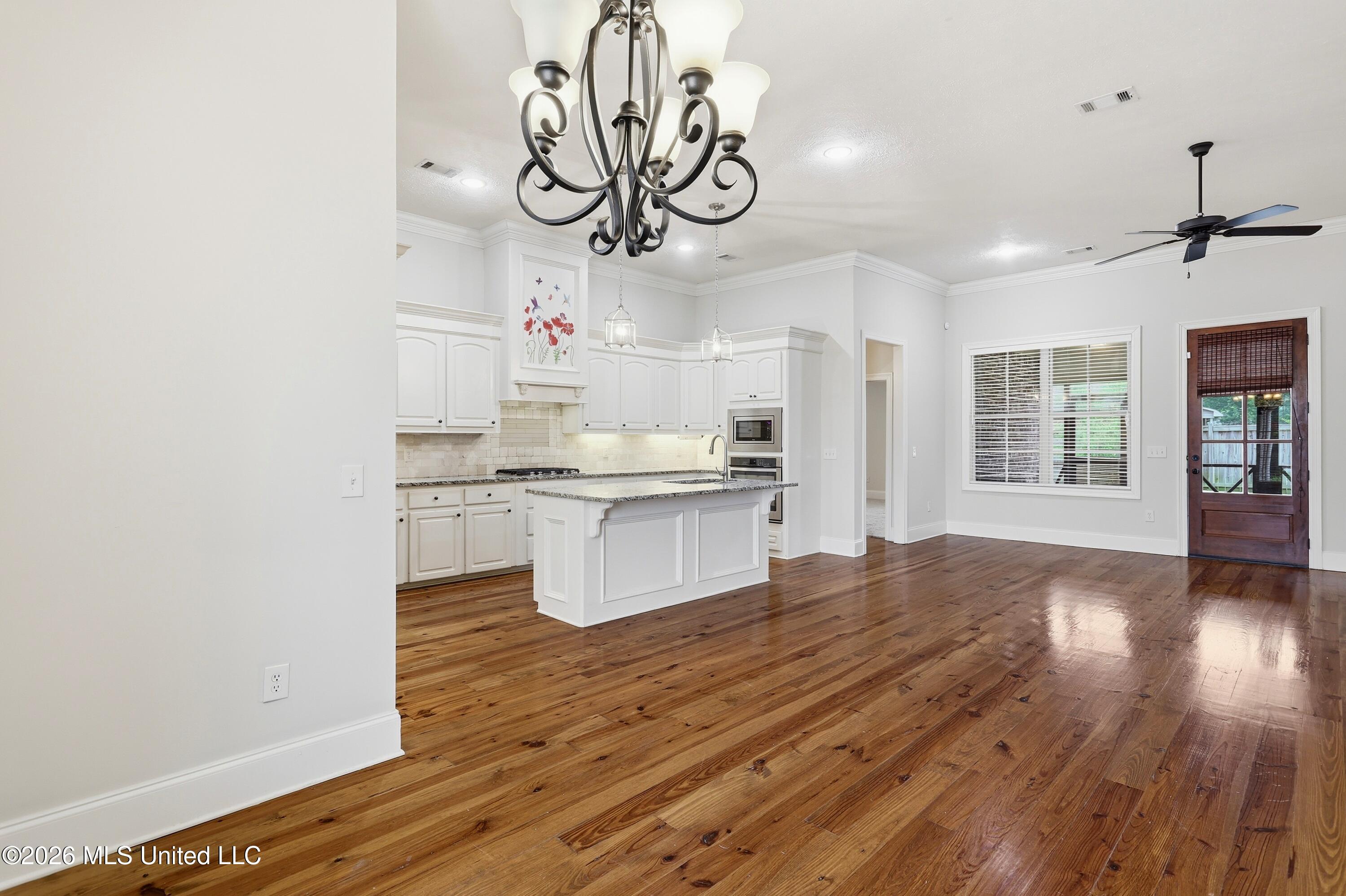 119 Camden Crossing Property Photo 14