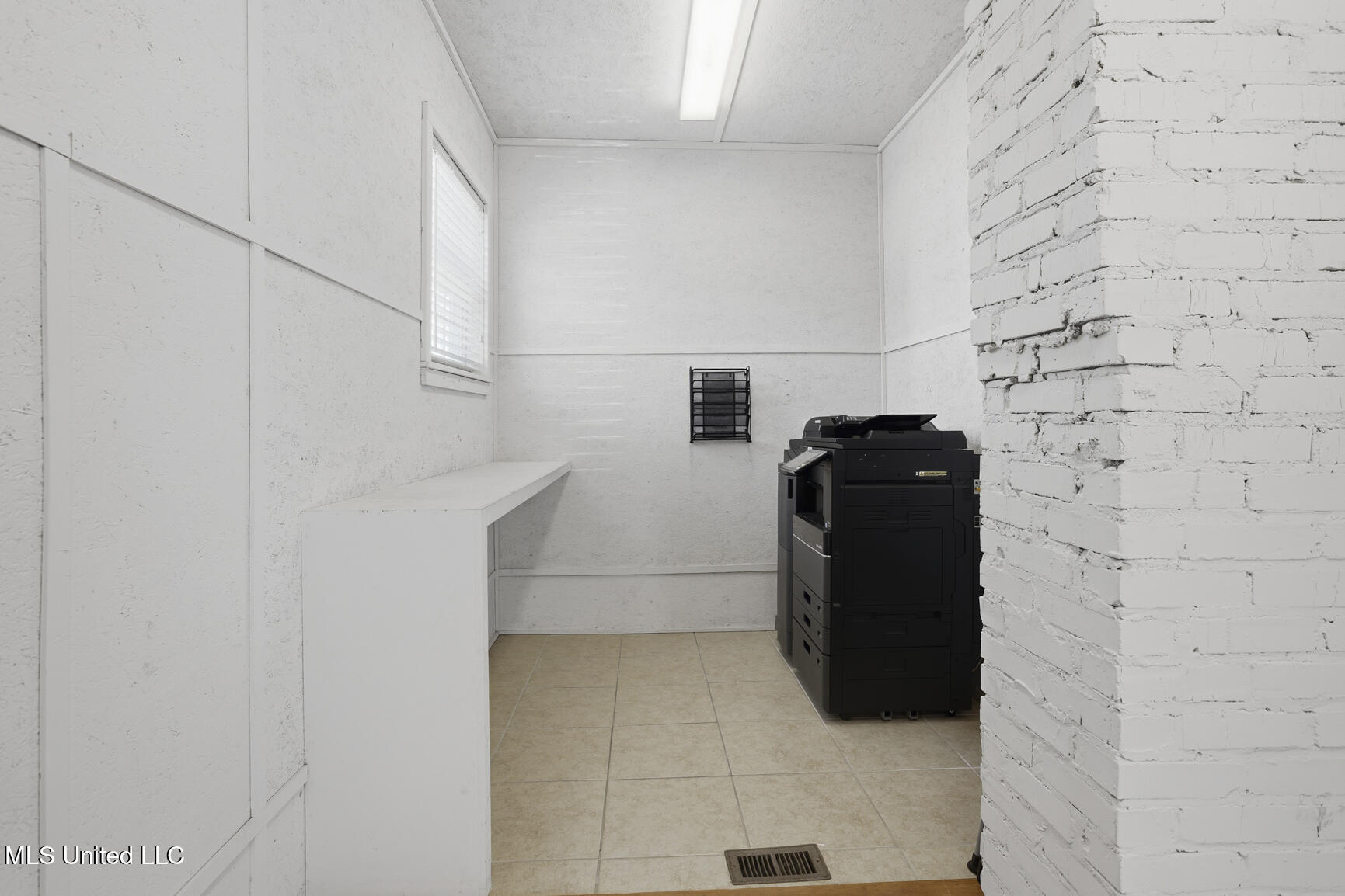 629 N Jefferson Street Property Photo 19