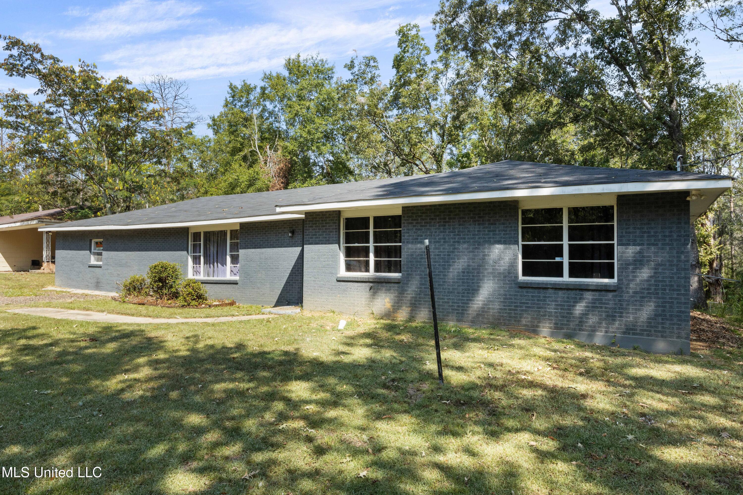 1208 Cooper Road Property Photo 3
