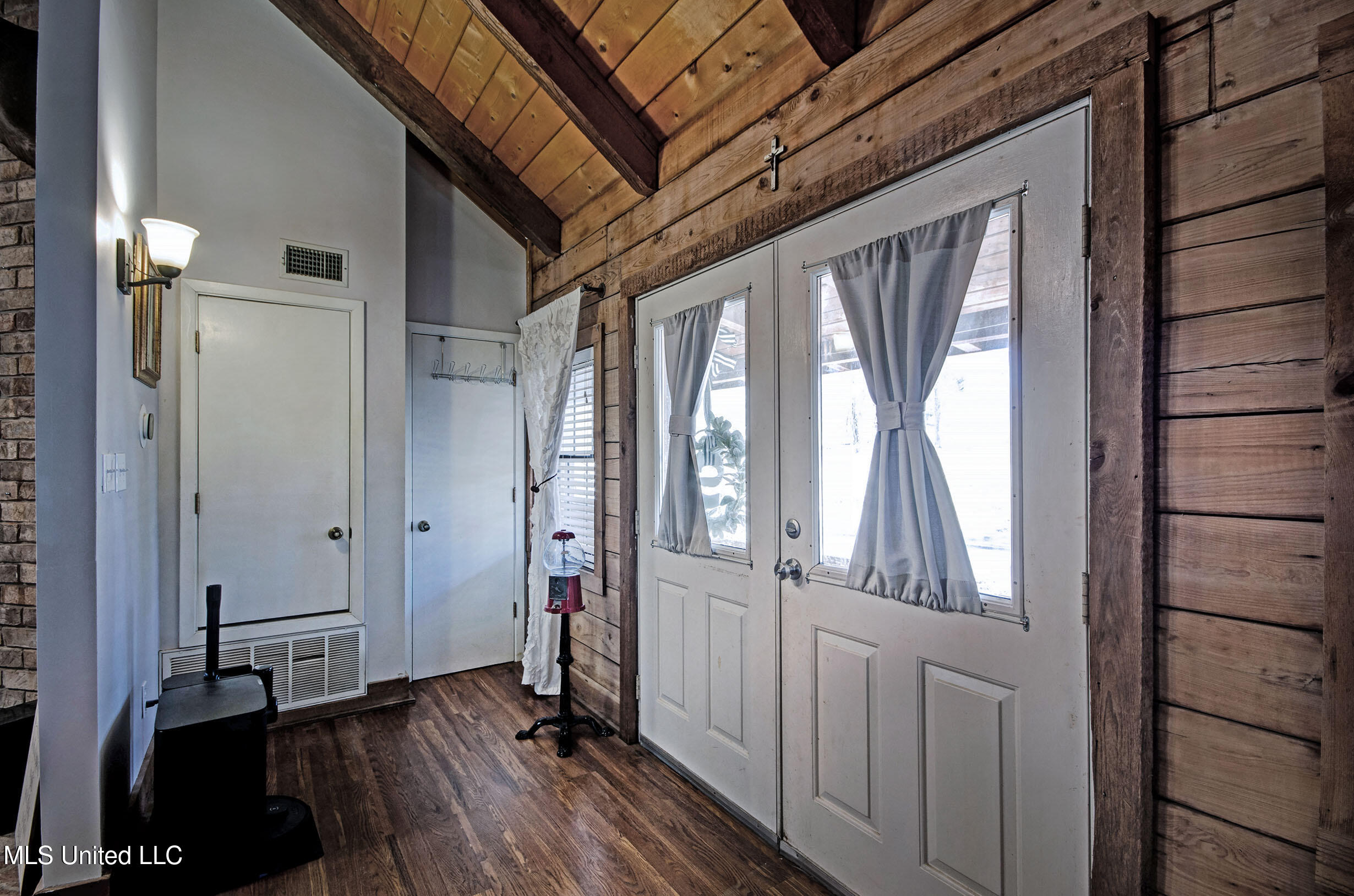 407 Warwick Road Property Photo 18
