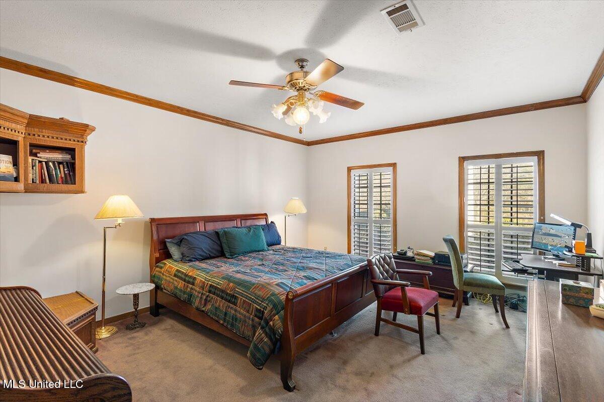 4109 Henderson Road Property Photo 15