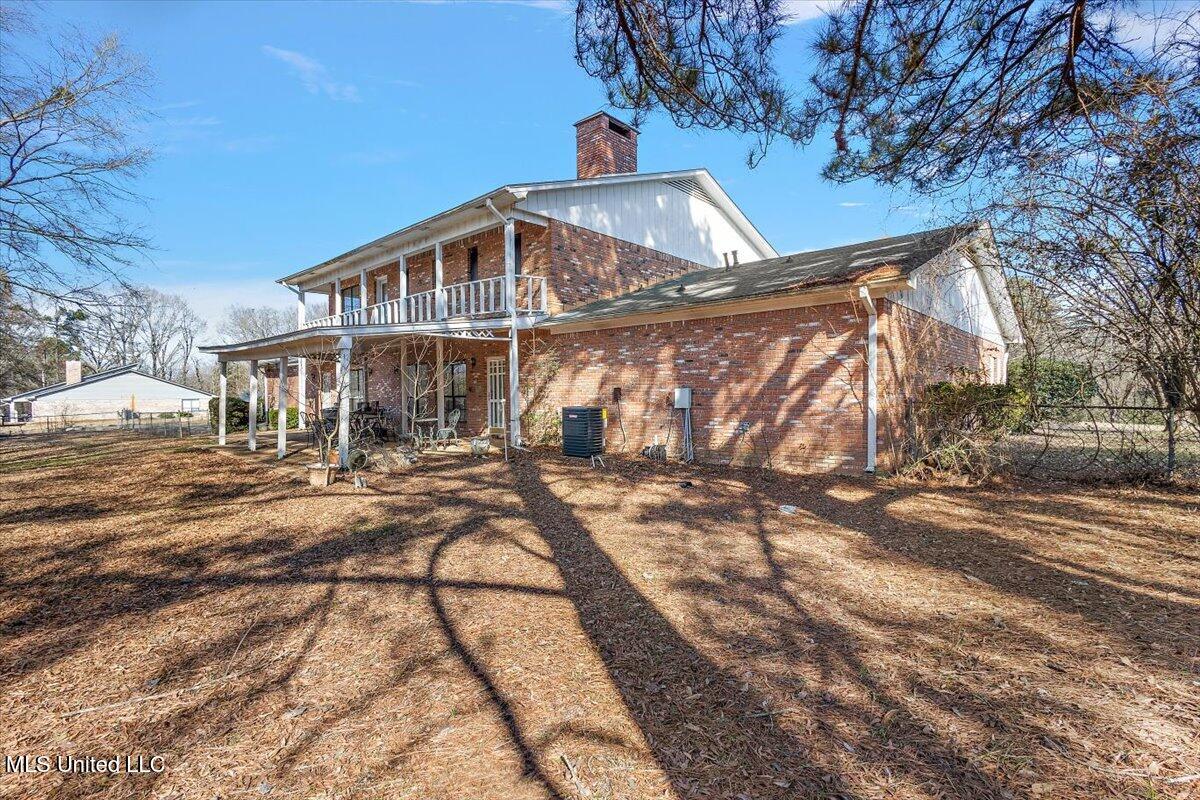 4109 Henderson Road Property Photo 19