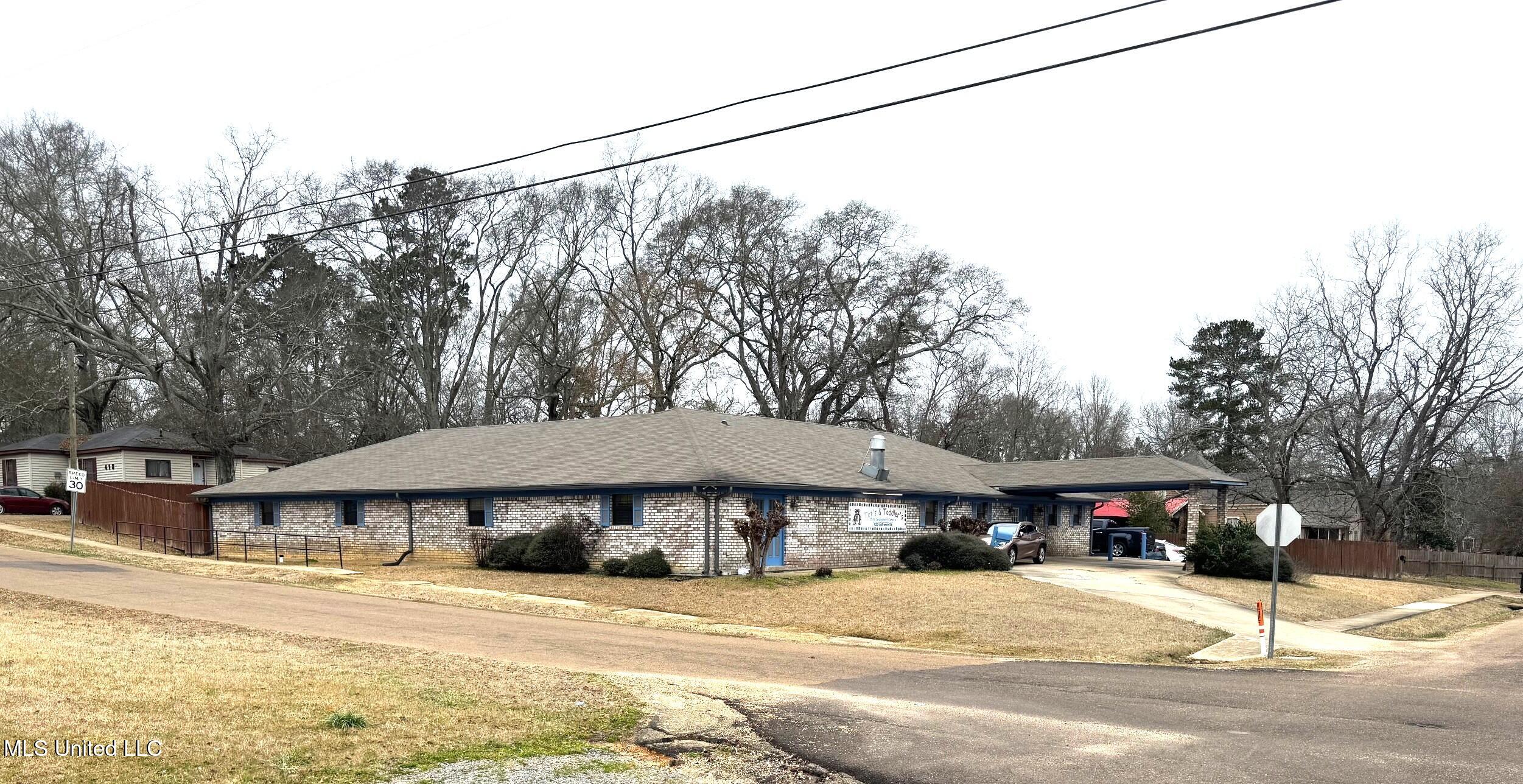 1136 Labranch Street Property Photo 1