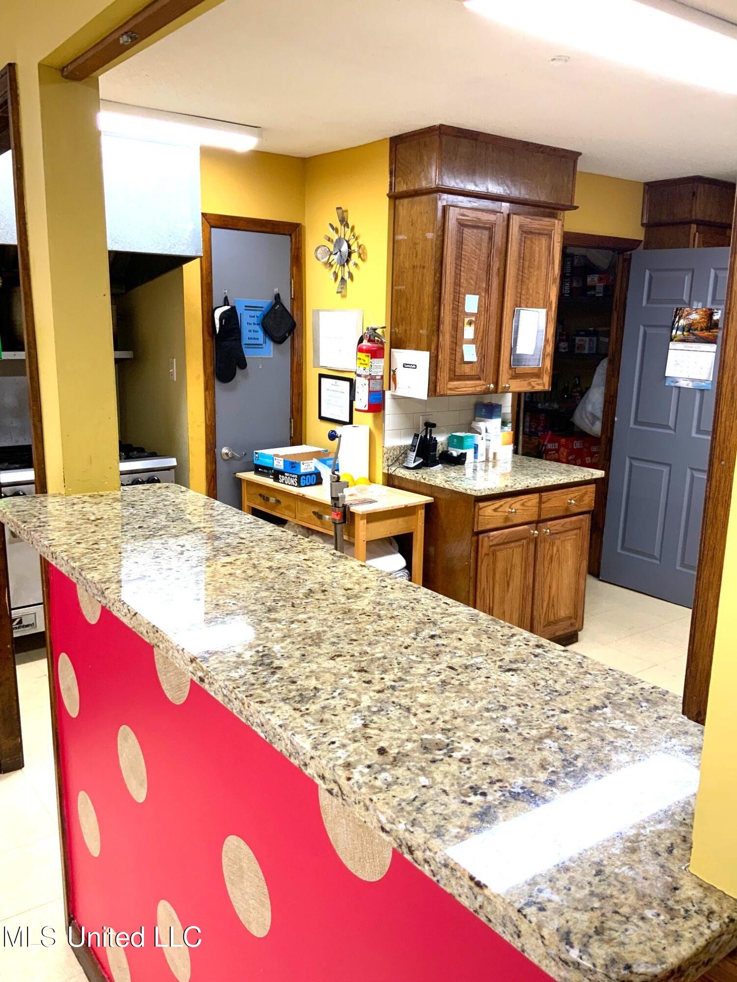 1136 Labranch Street Property Photo 12
