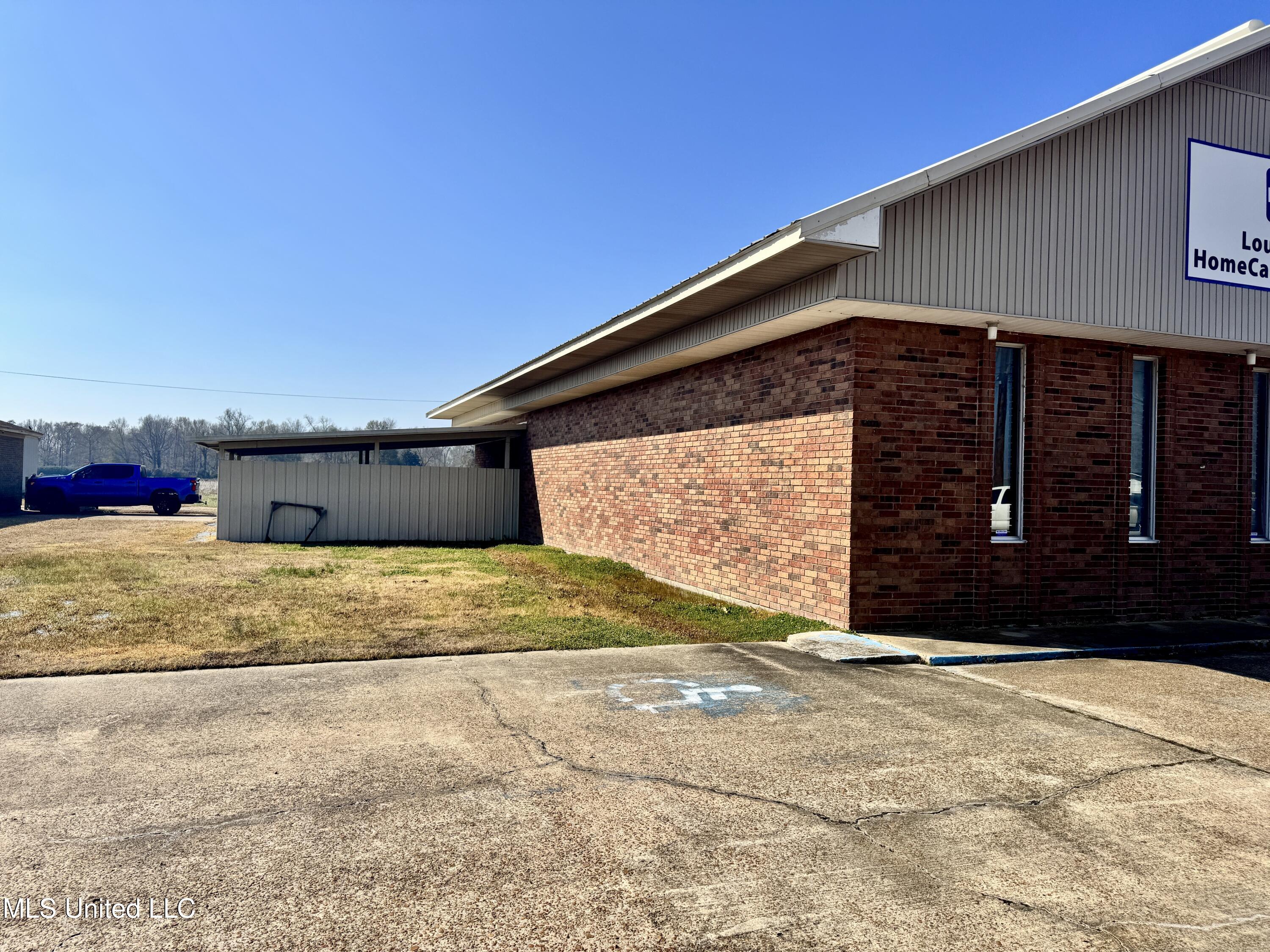 200 Serio Boulevard Property Photo 3