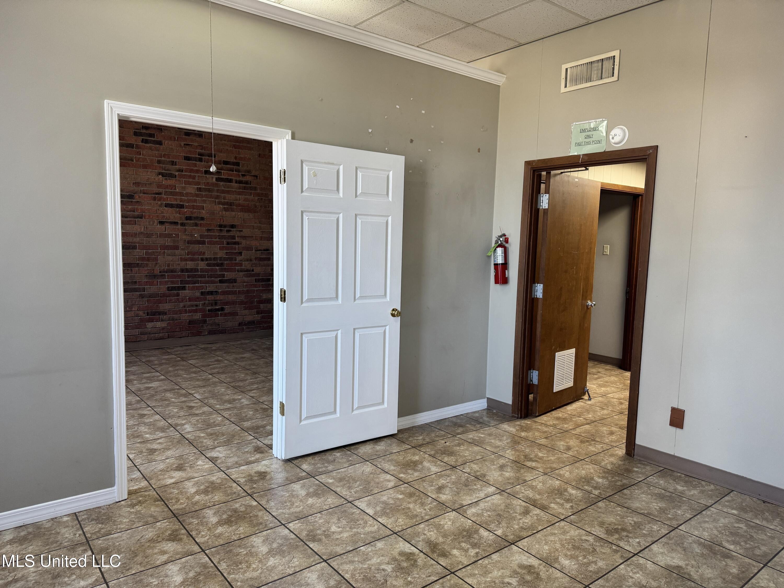 200 Serio Boulevard Property Photo 9