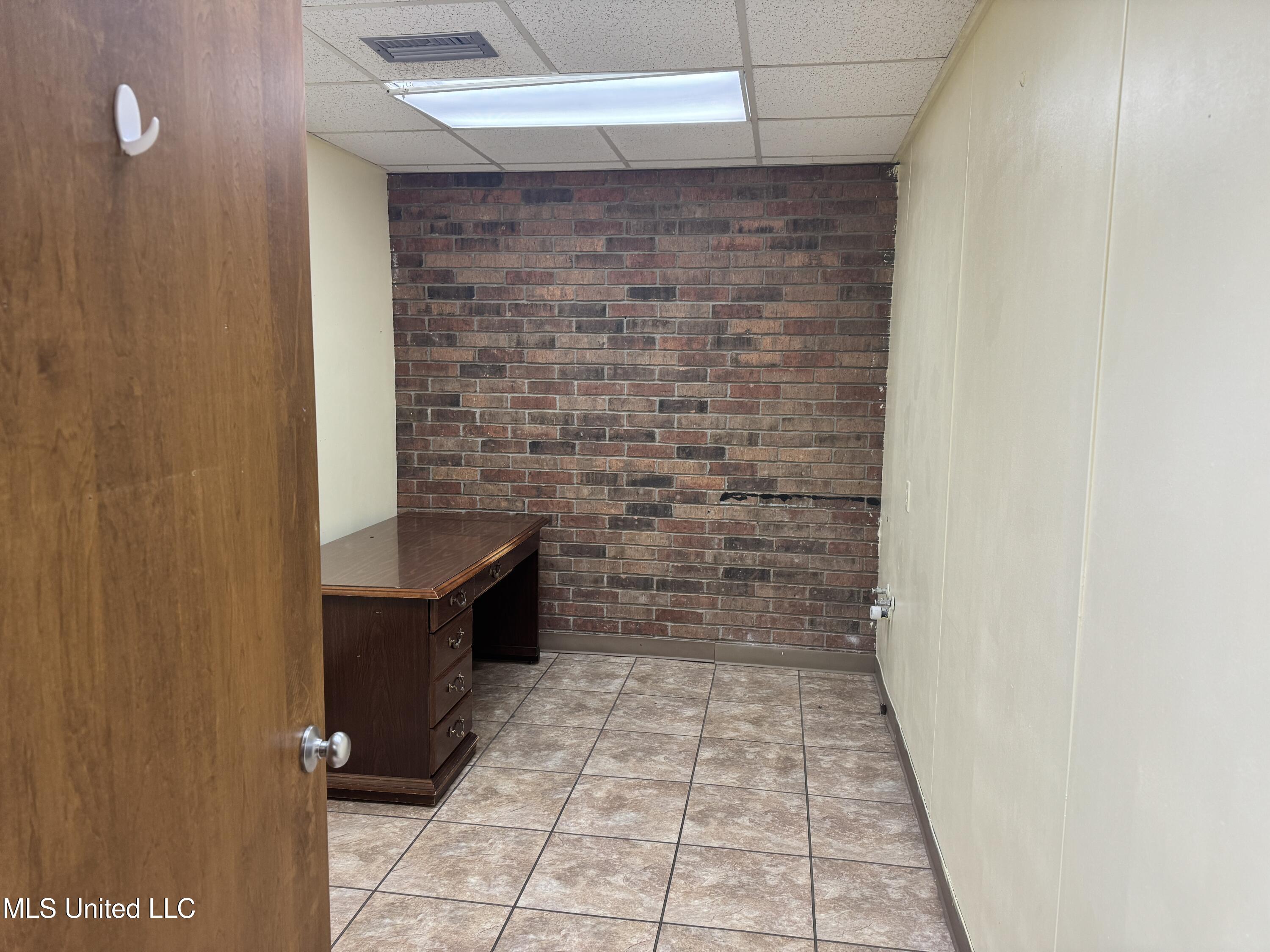 200 Serio Boulevard Property Photo 16