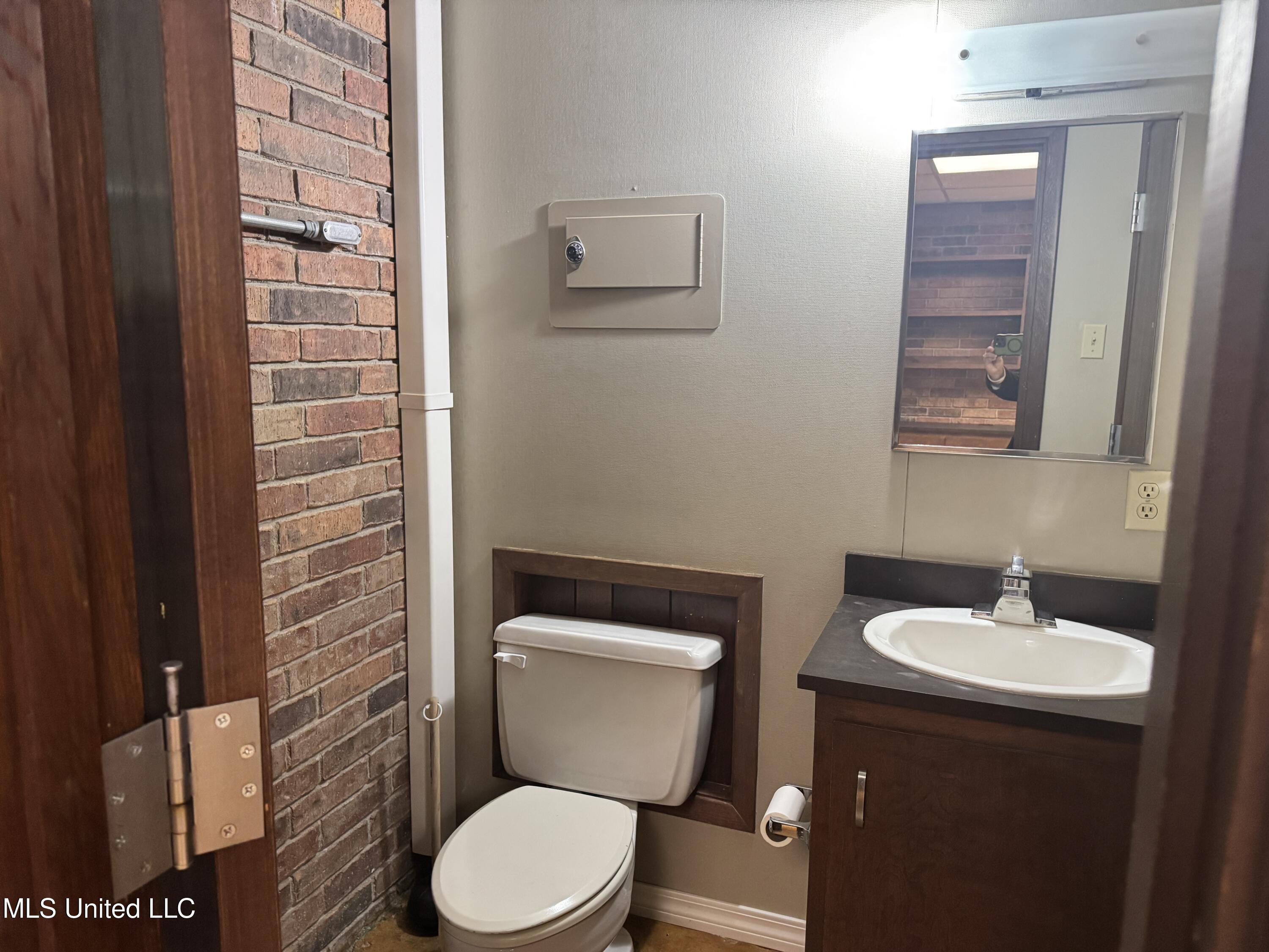 200 Serio Boulevard Property Photo 28