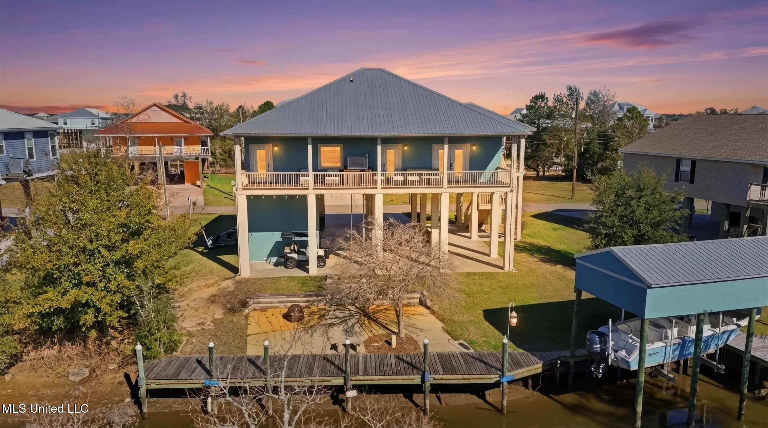 123 Helen Drive Property Photo 1
