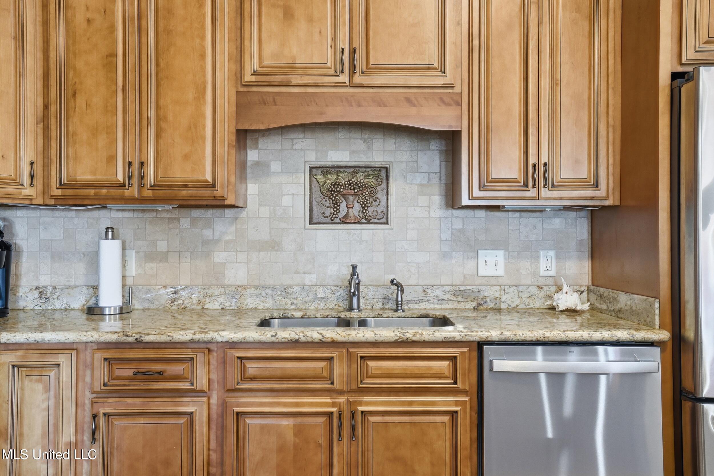 123 Helen Drive Property Photo 10