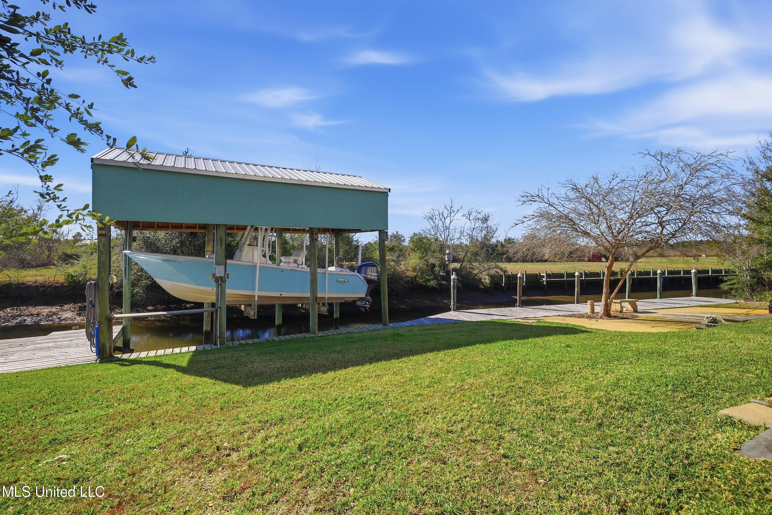 123 Helen Drive Property Photo 49