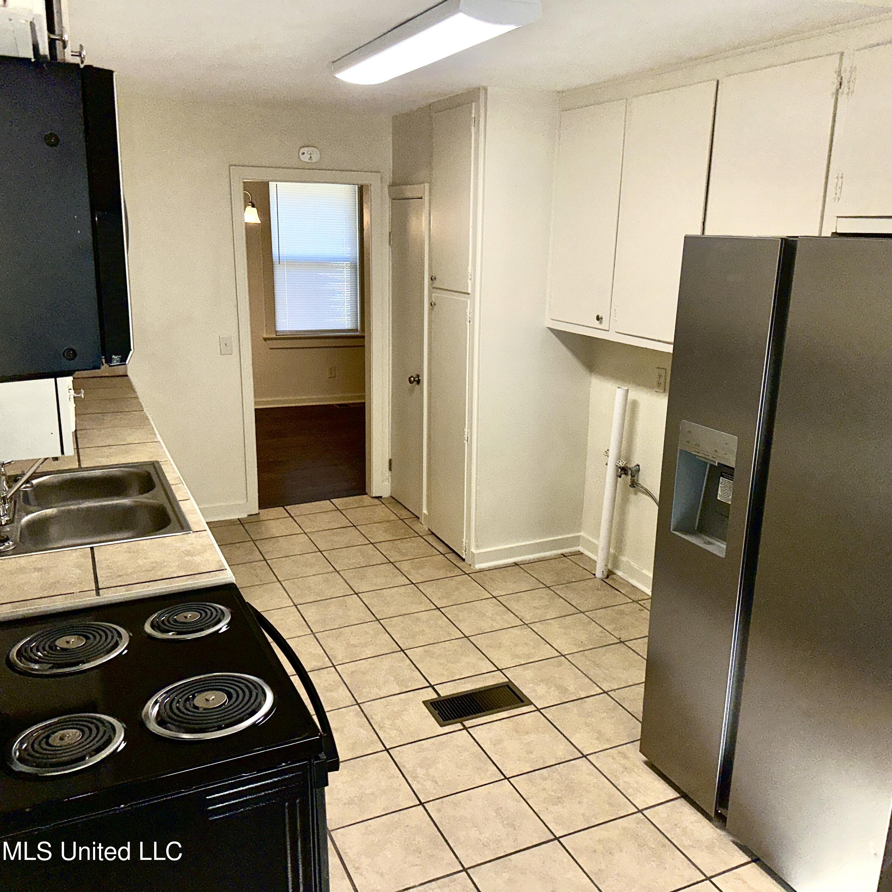 359 Cummins Street Property Photo 6