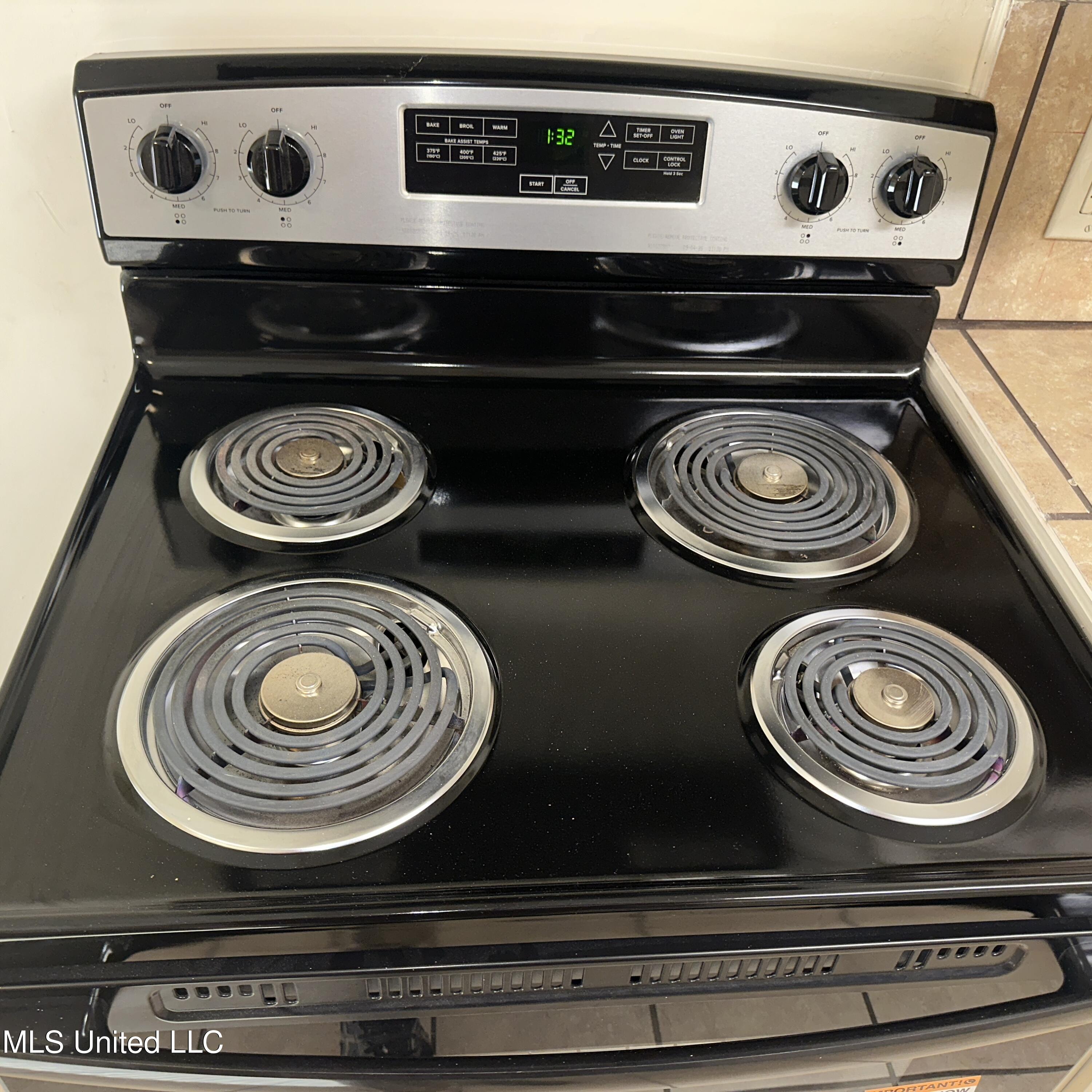 359 Cummins Street Property Photo 11