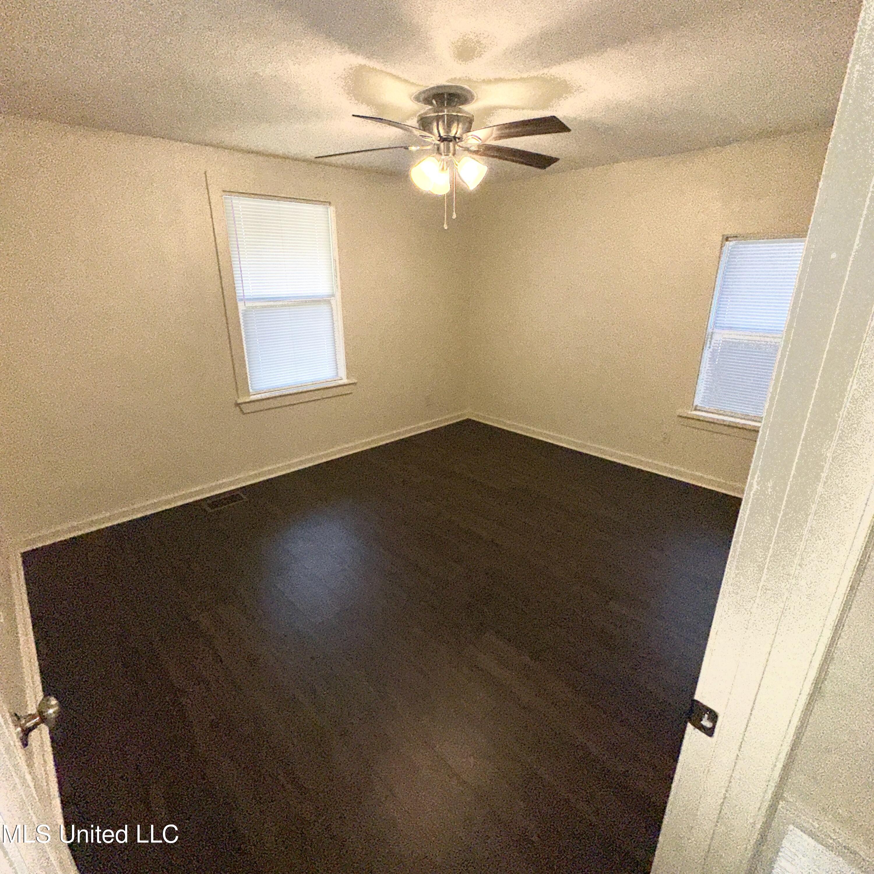 359 Cummins Street Property Photo 18