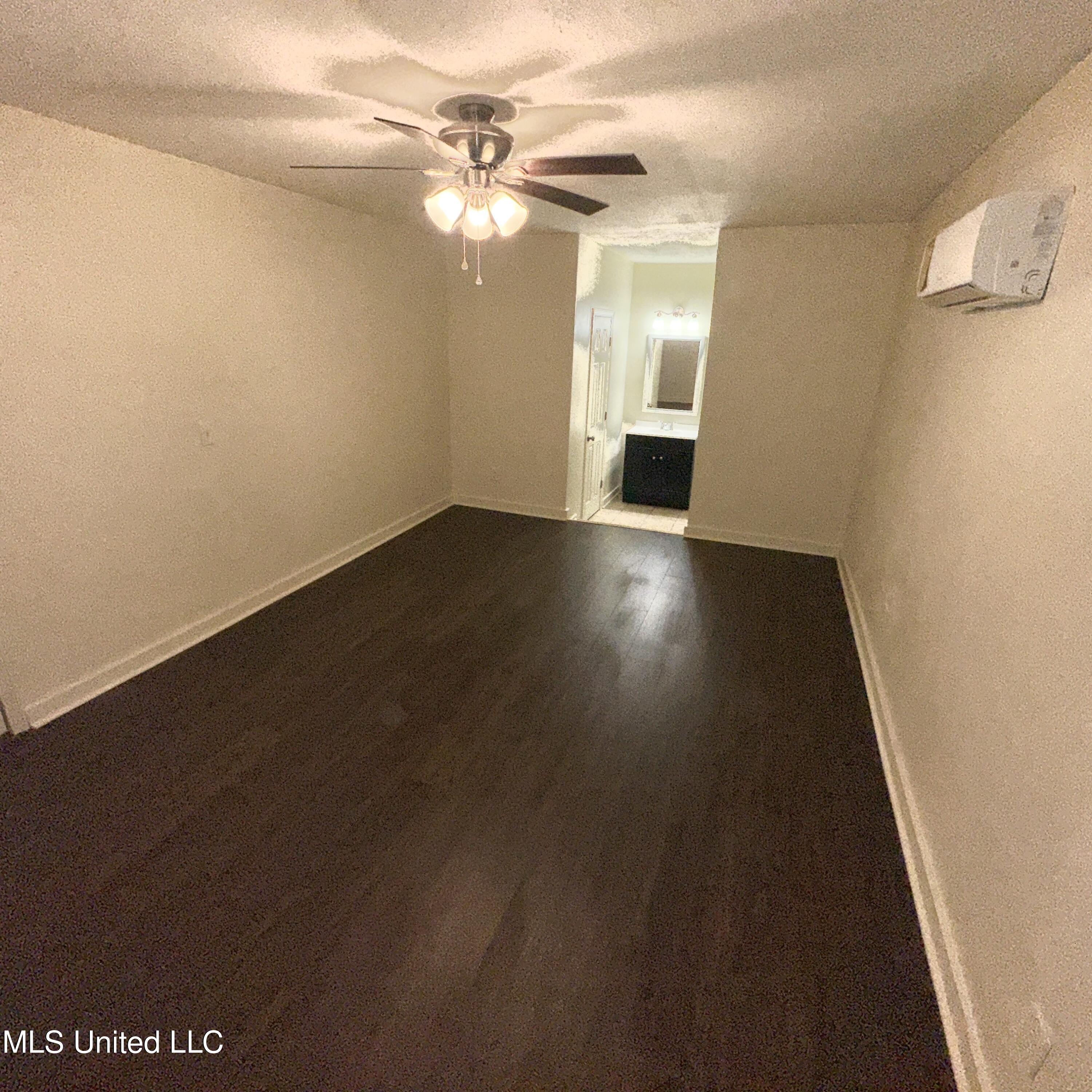 359 Cummins Street Property Photo 26