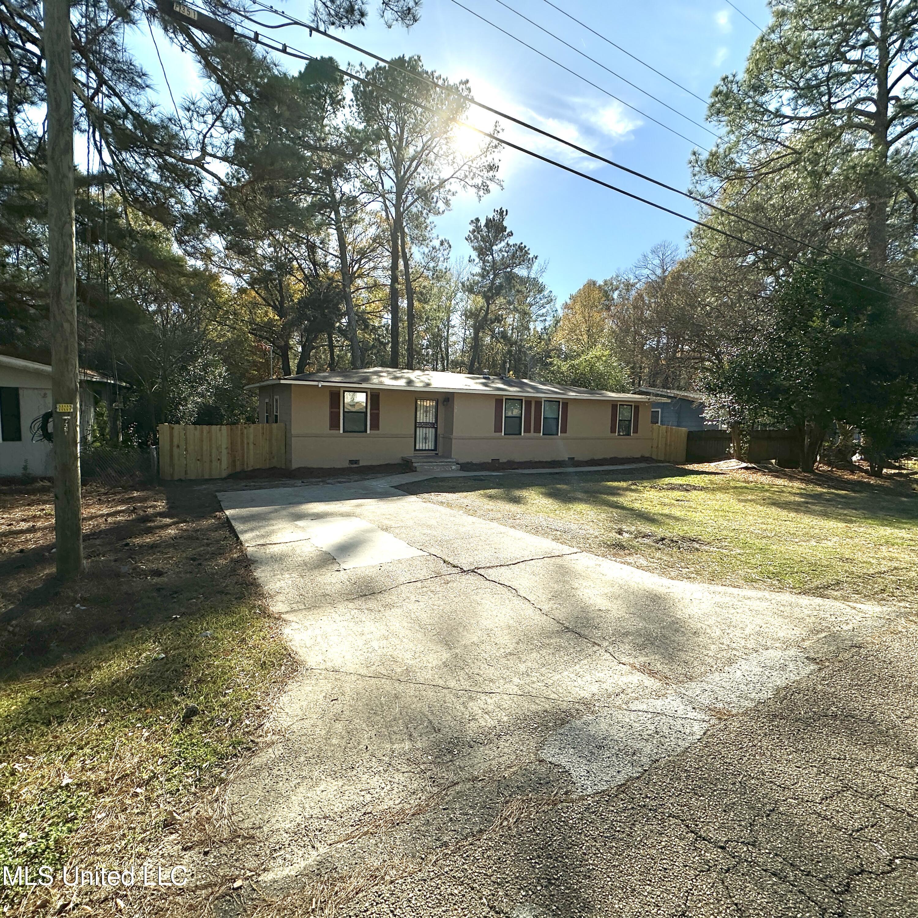359 Cummins Street Property Photo 34