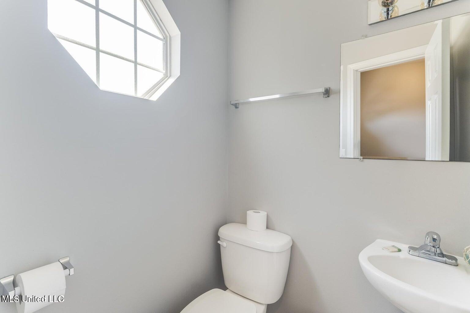 1664 Beach Boulevard Property Photo 8