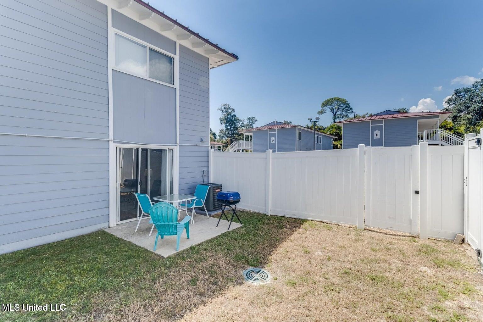 1664 Beach Boulevard Property Photo 16