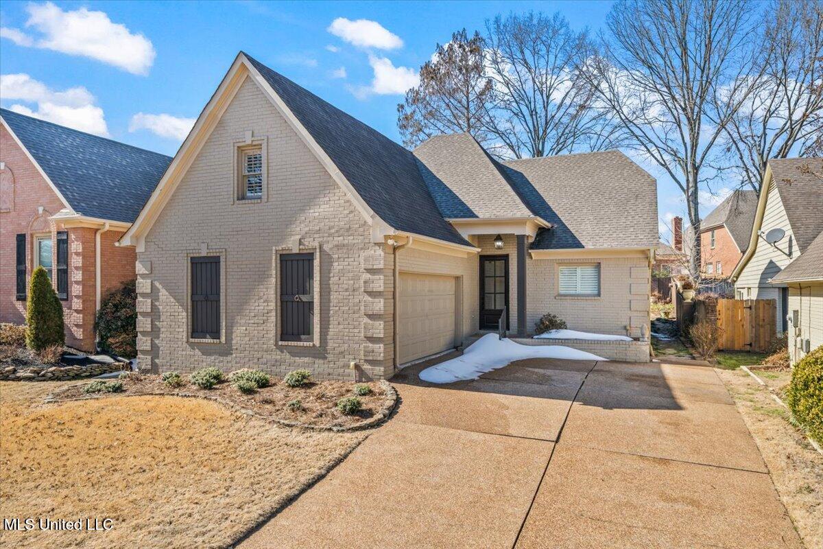 6705 Player Drive Property Photo 3