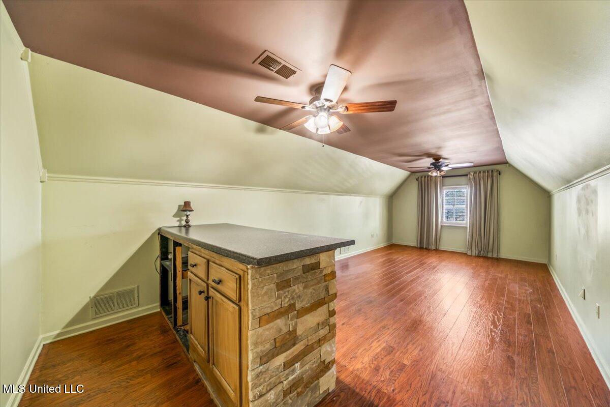 6705 Player Drive Property Photo 28