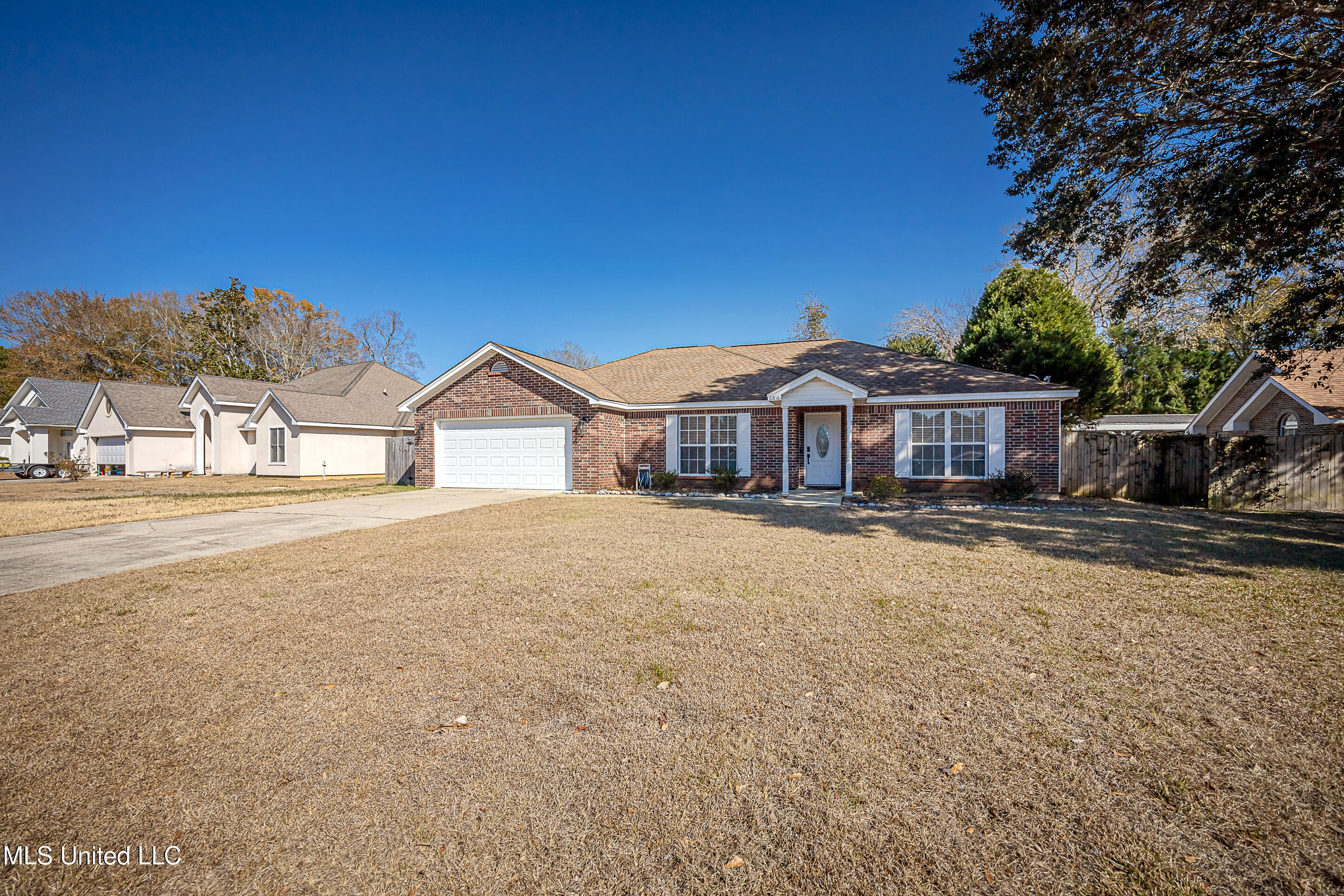 6816 Southwind Drive Property Photo 1
