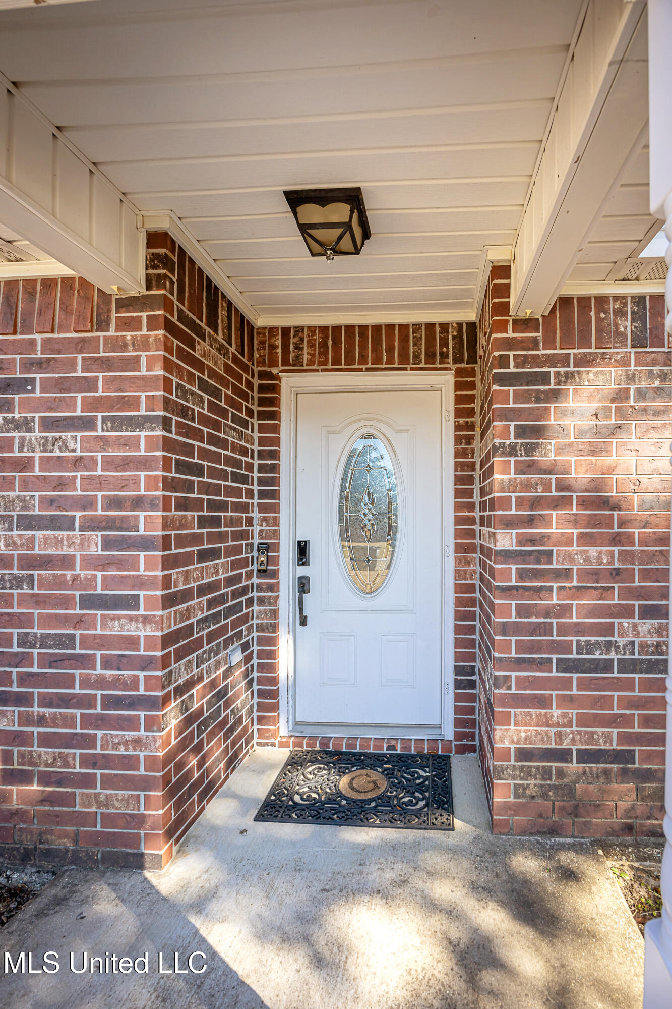 6816 Southwind Drive Property Photo 8