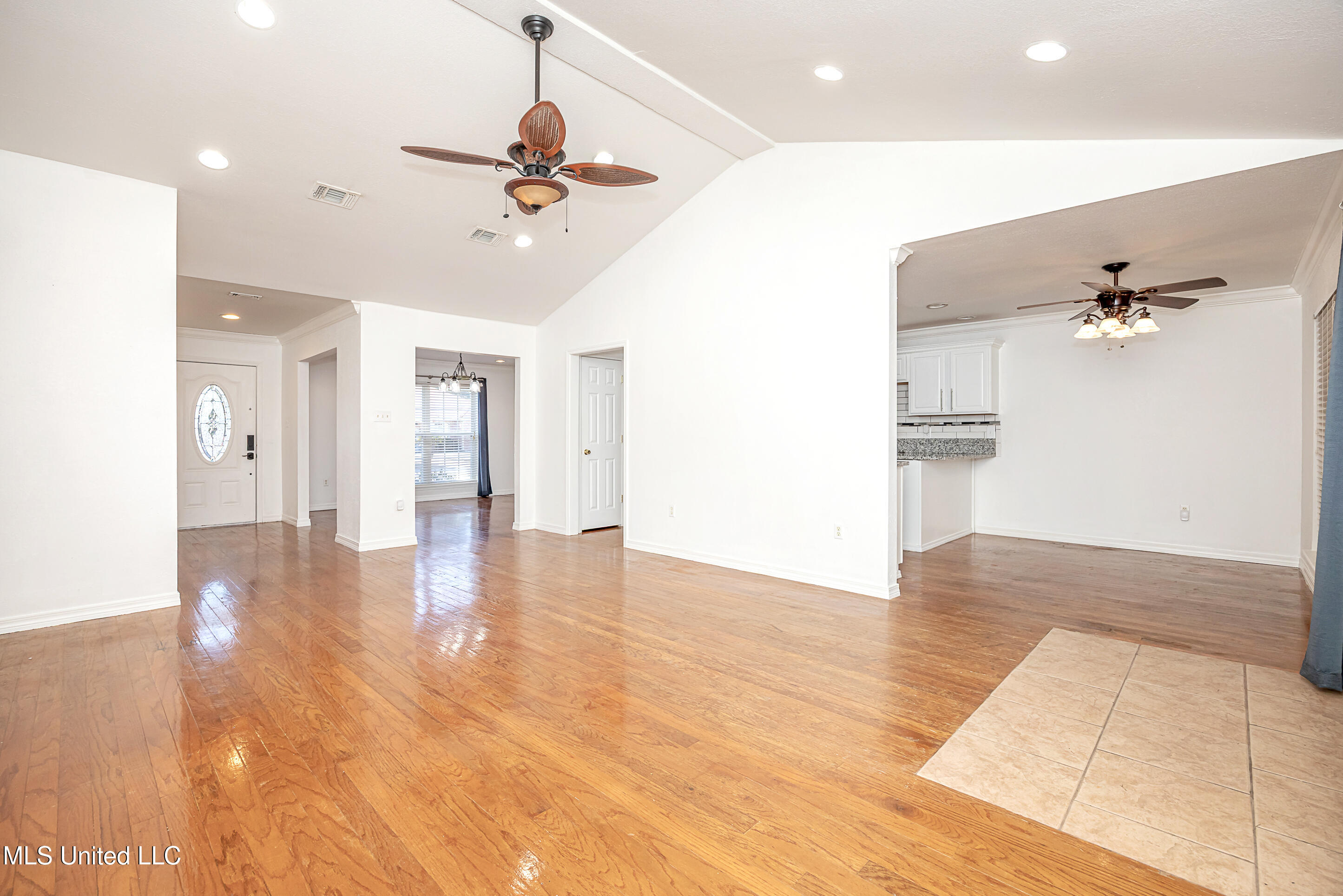 6816 Southwind Drive Property Photo 15
