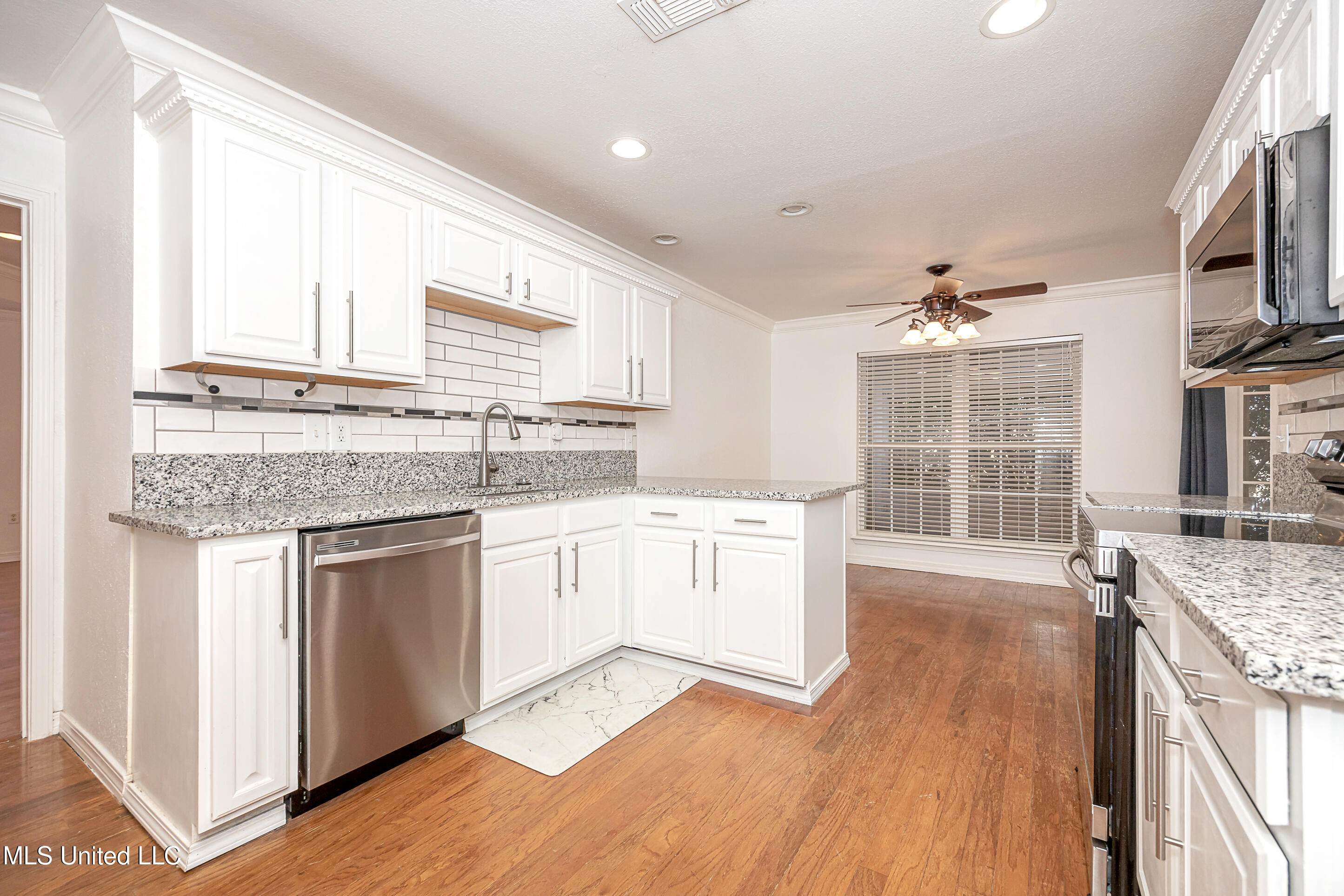 6816 Southwind Drive Property Photo 22