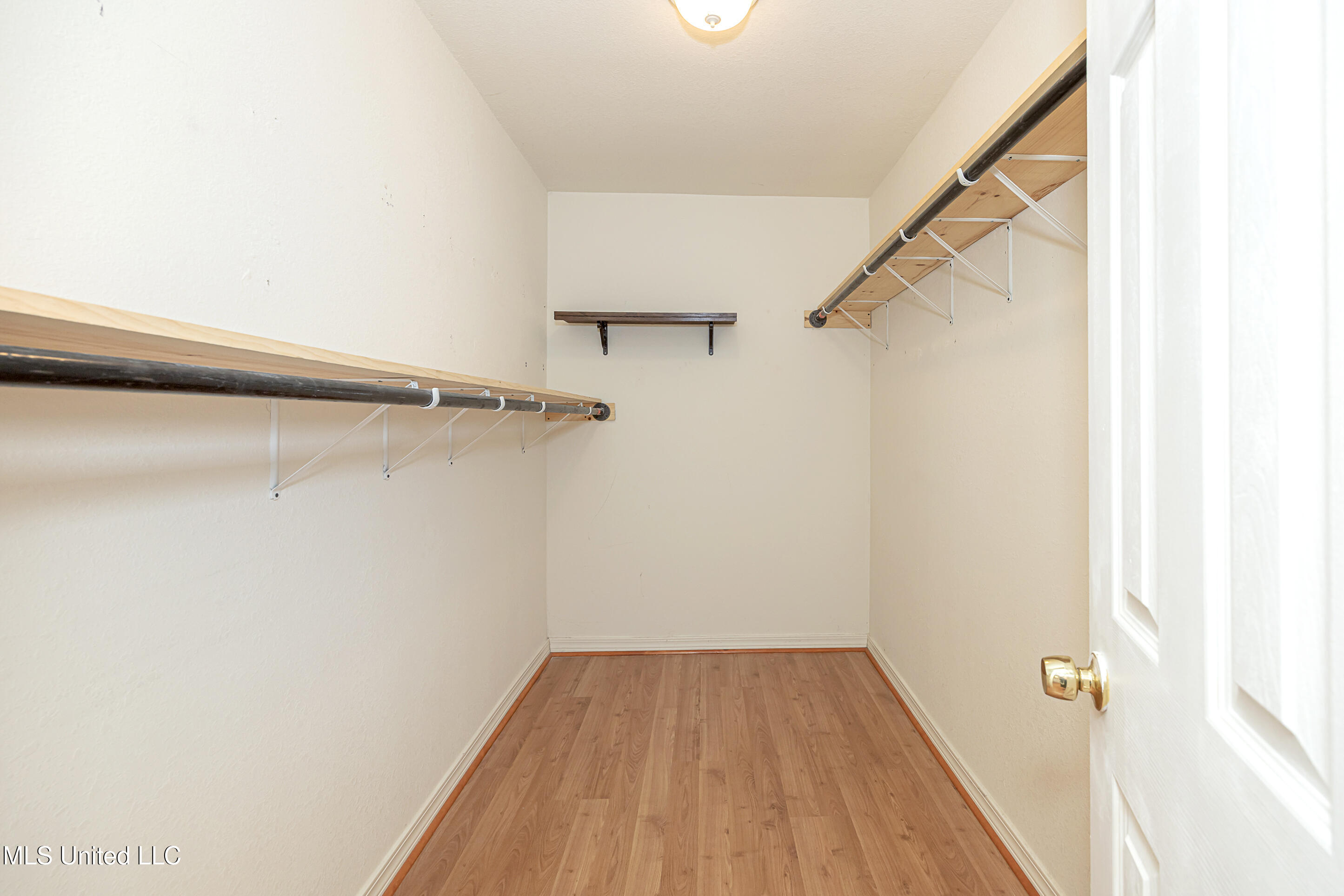6816 Southwind Drive Property Photo 29