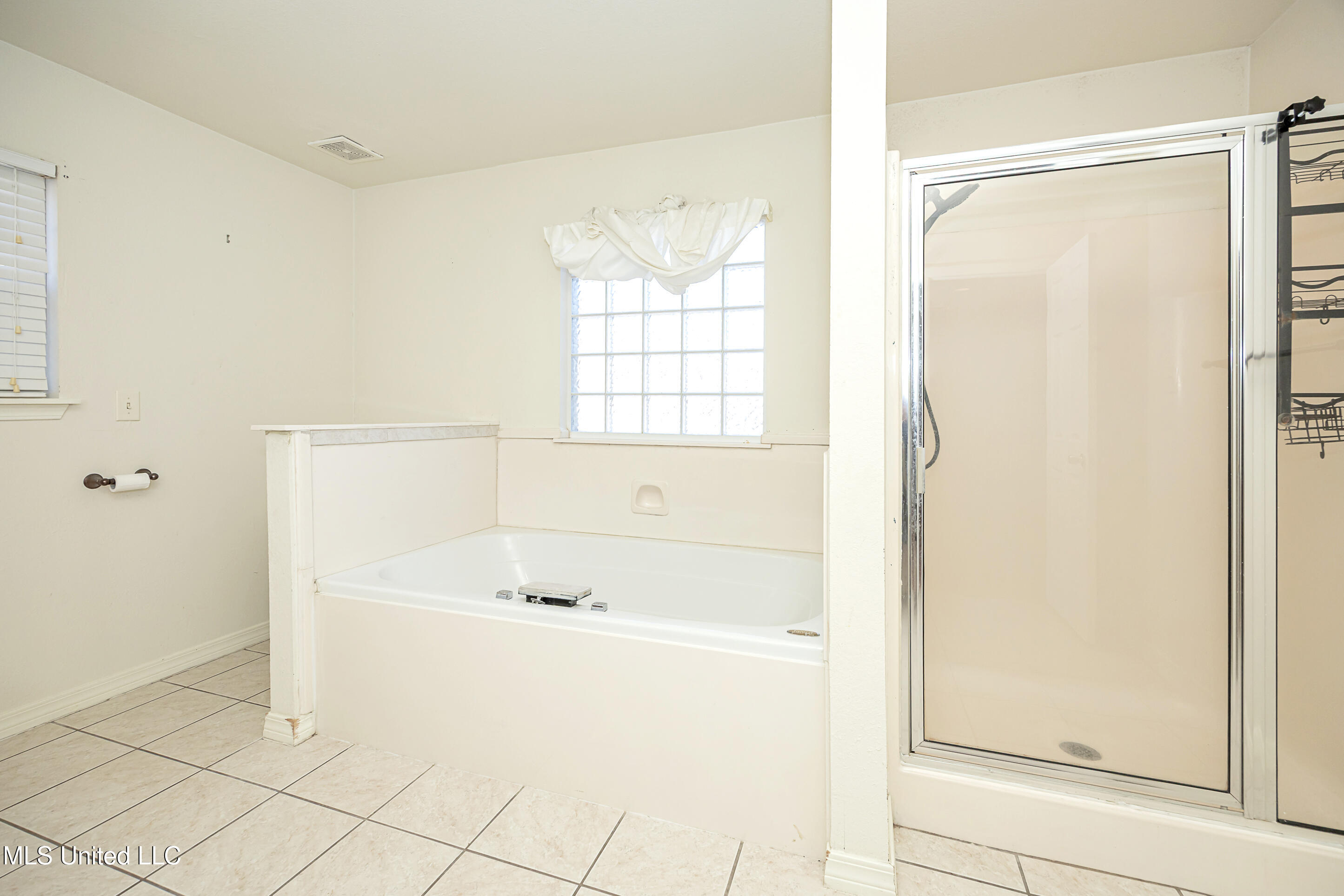 6816 Southwind Drive Property Photo 31