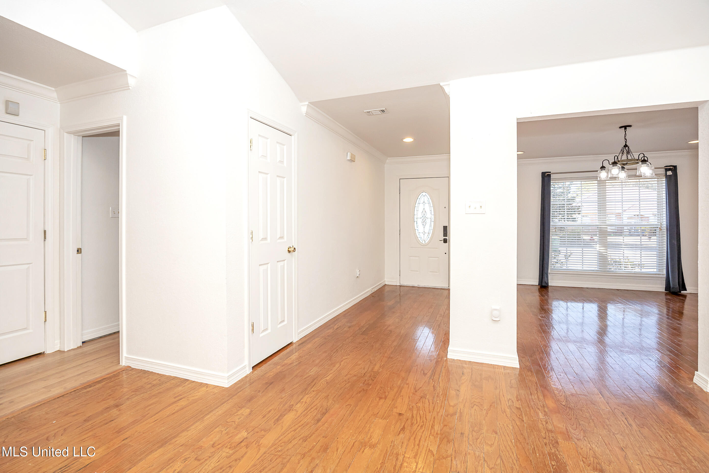 6816 Southwind Drive Property Photo 34