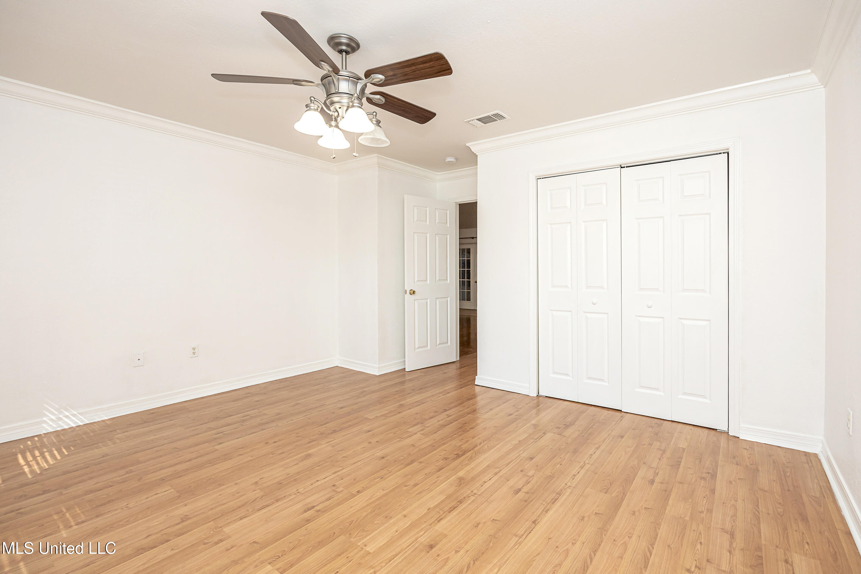 6816 Southwind Drive Property Photo 36
