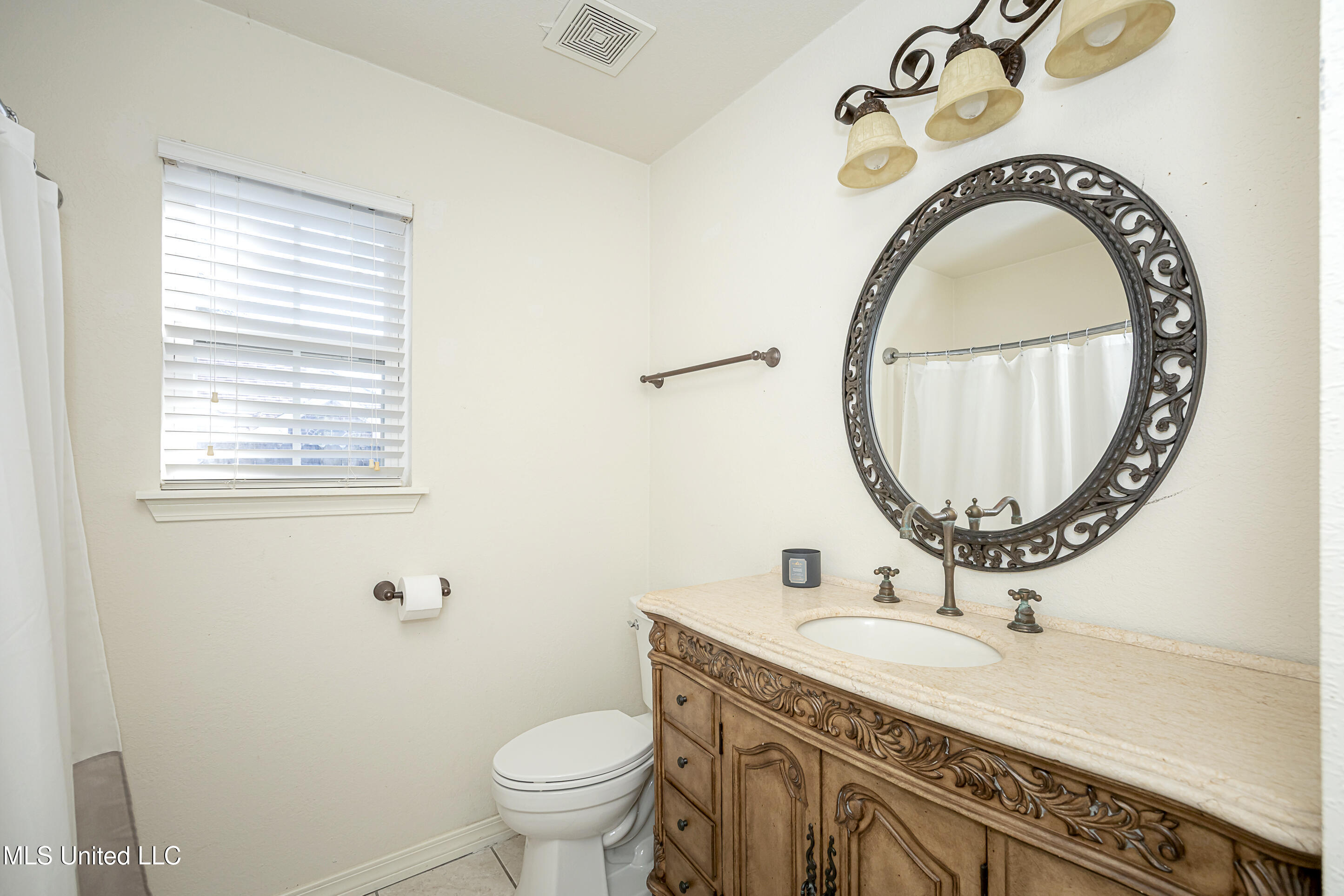 6816 Southwind Drive Property Photo 38
