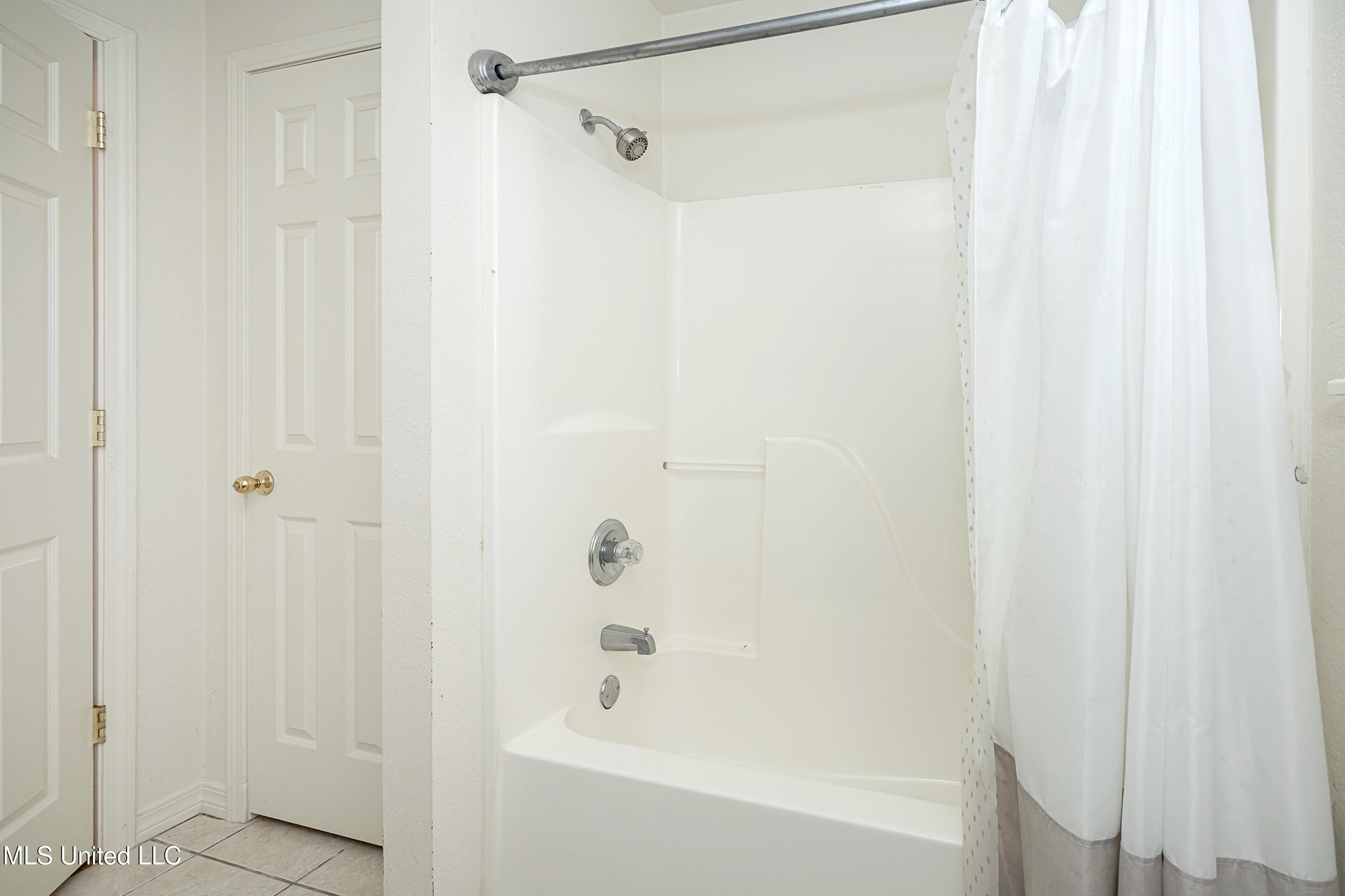 6816 Southwind Drive Property Photo 39