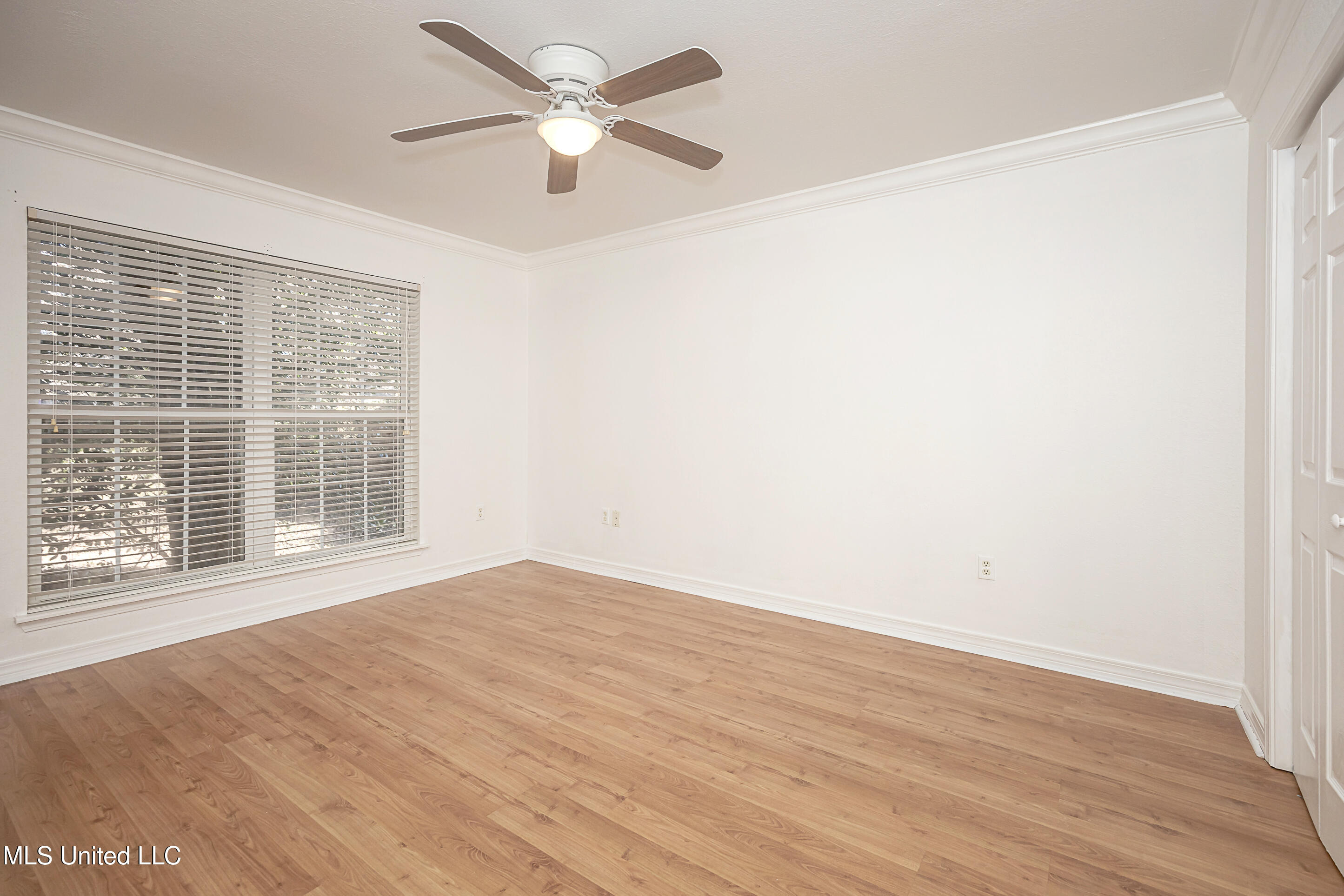 6816 Southwind Drive Property Photo 40