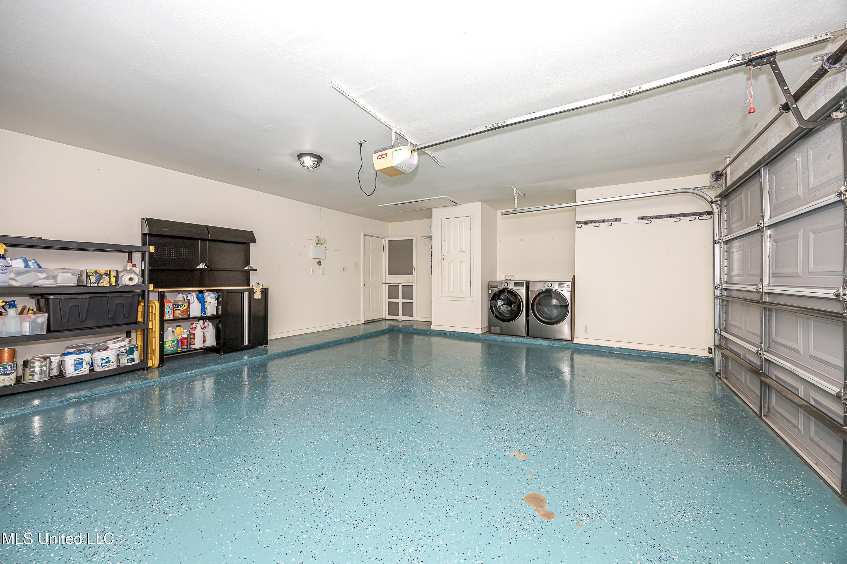 6816 Southwind Drive Property Photo 47