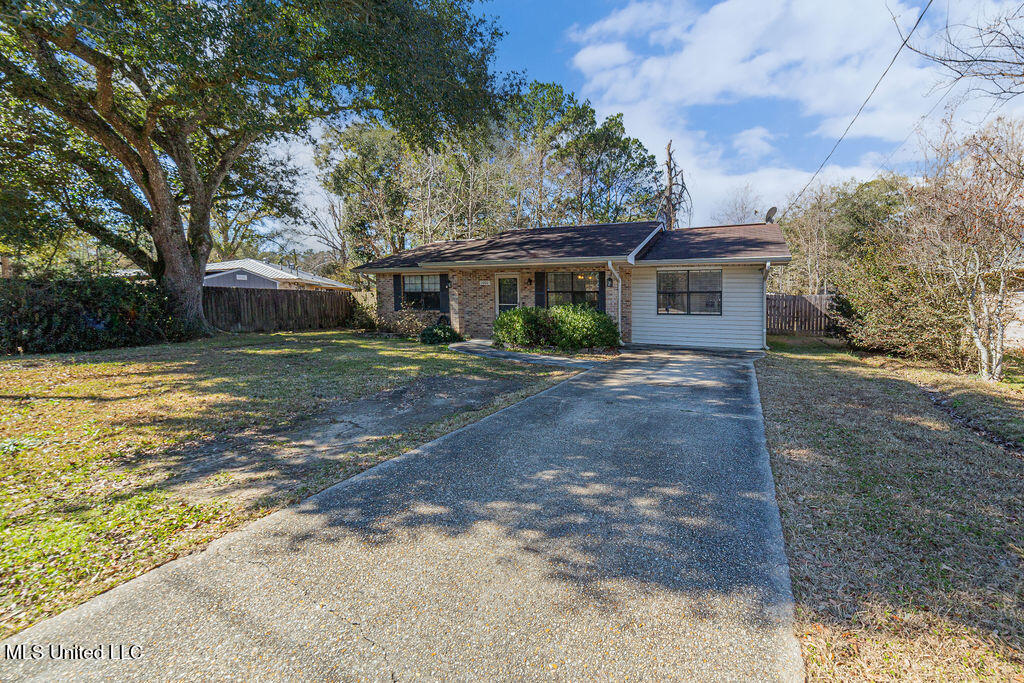 1000 Abbott Street Property Photo 1