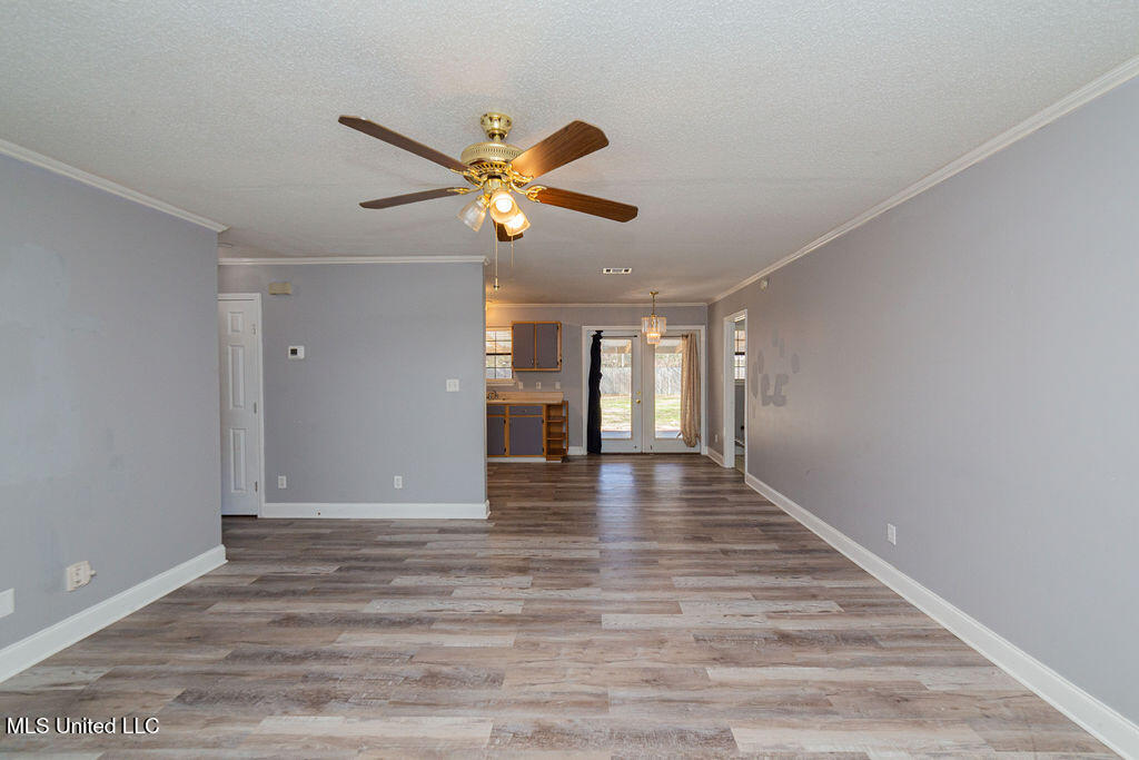 1000 Abbott Street Property Photo 15