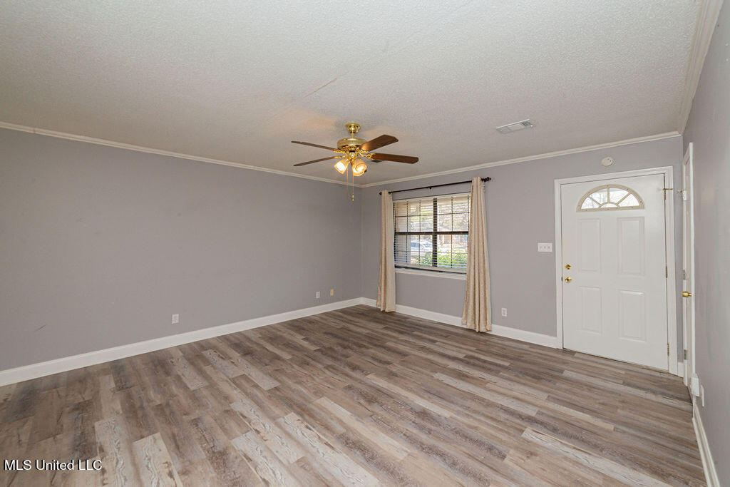 1000 Abbott Street Property Photo 18