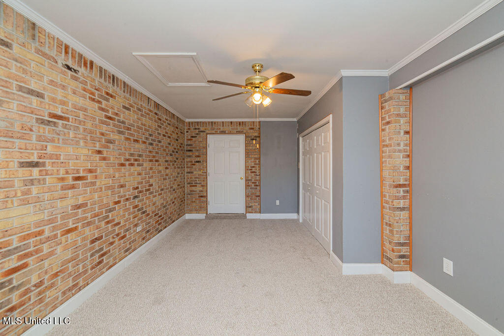 1000 Abbott Street Property Photo 26