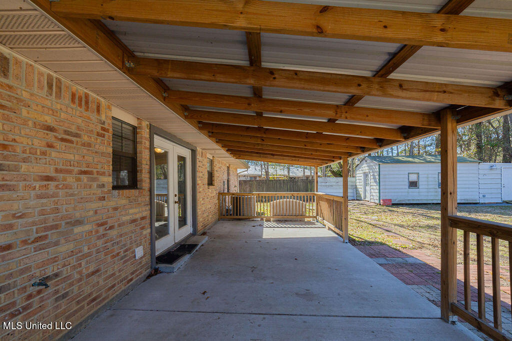 1000 Abbott Street Property Photo 29