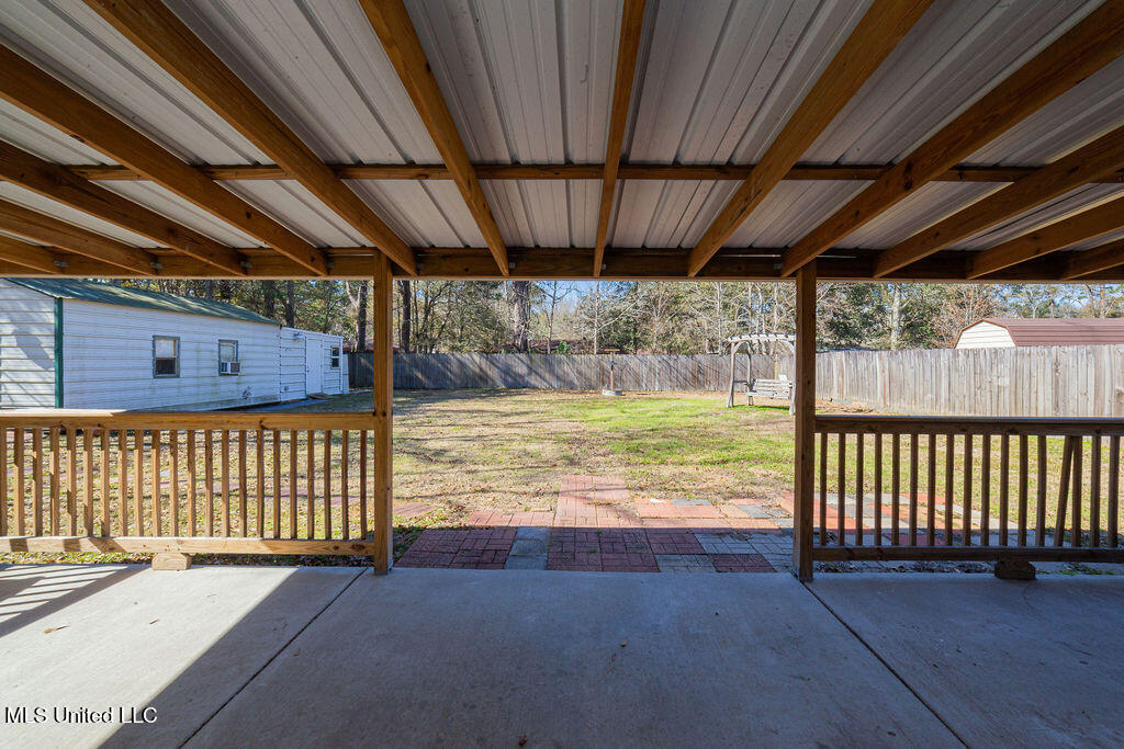 1000 Abbott Street Property Photo 31