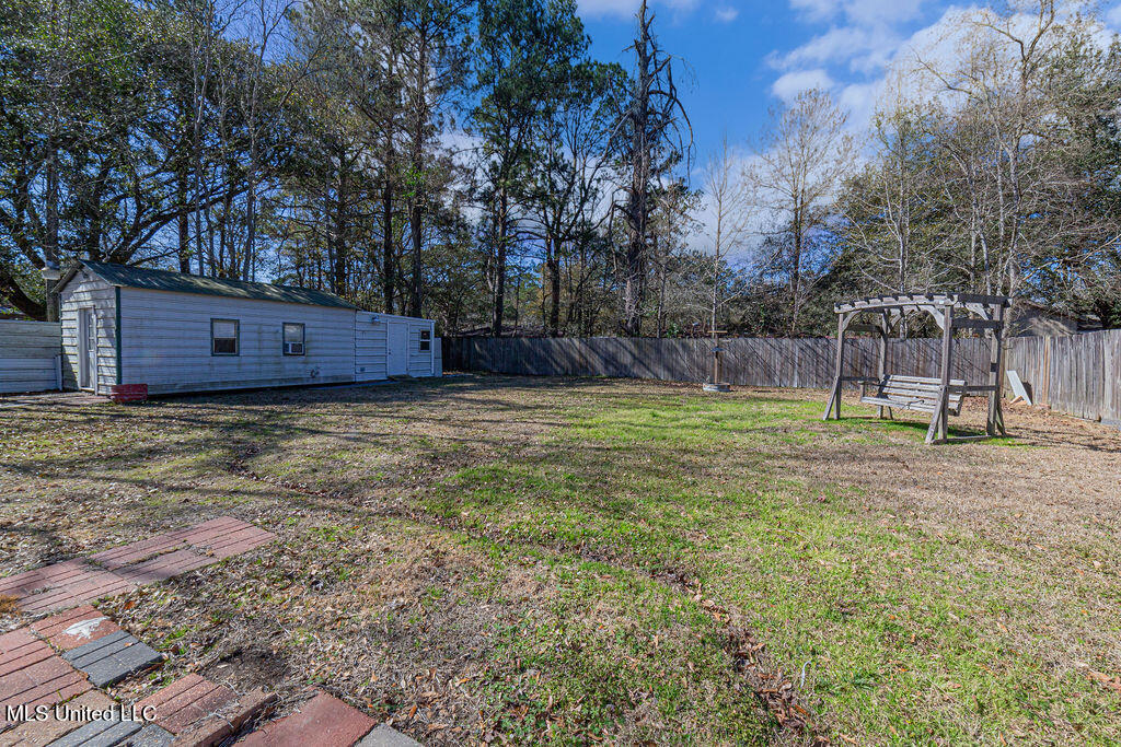 1000 Abbott Street Property Photo 32